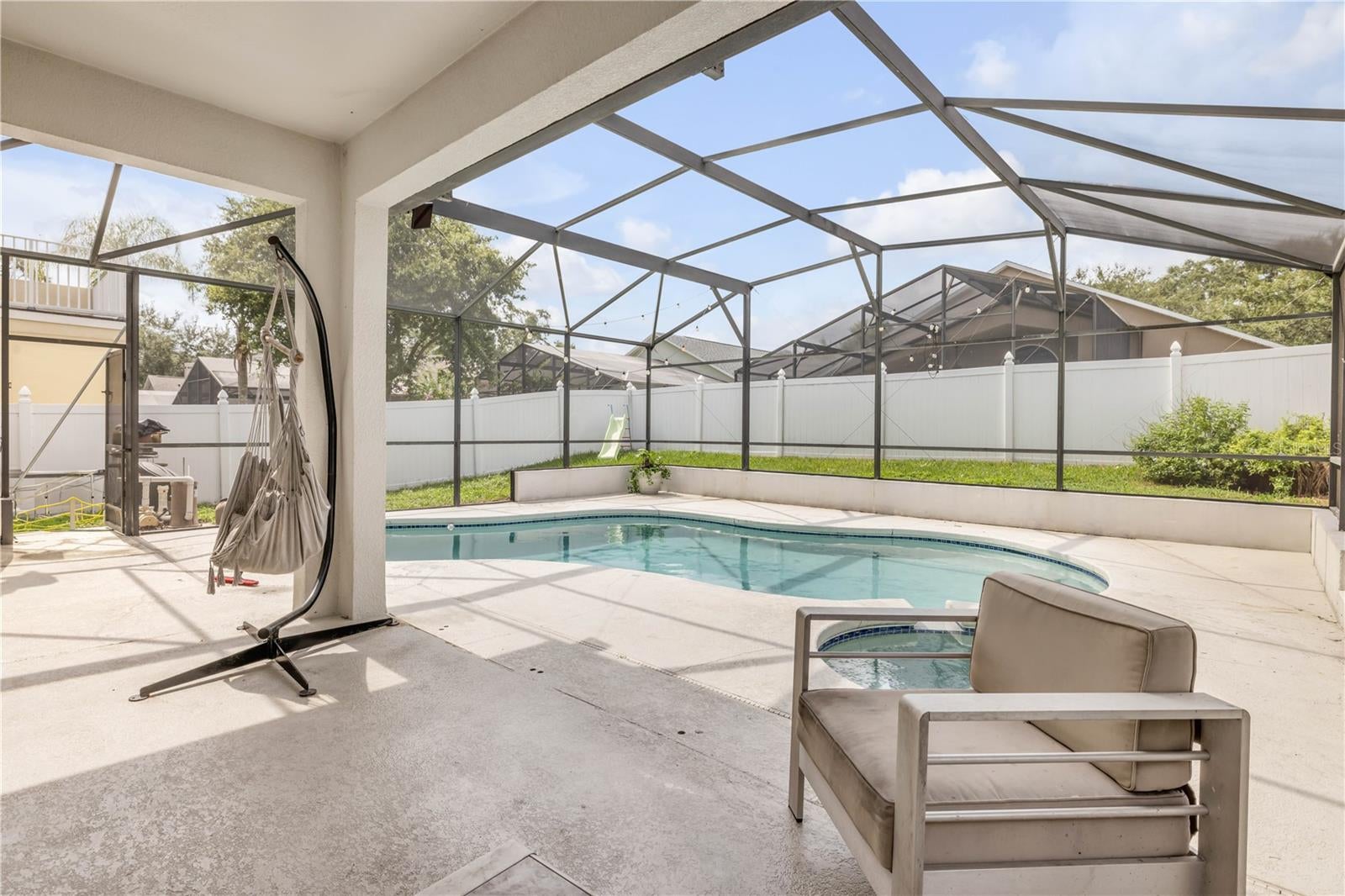 ORLANDO, Florida, 32835, United States, 4 Bedrooms Bedrooms, ,3 BathroomsBathrooms,Residential,For Sale,1885339
