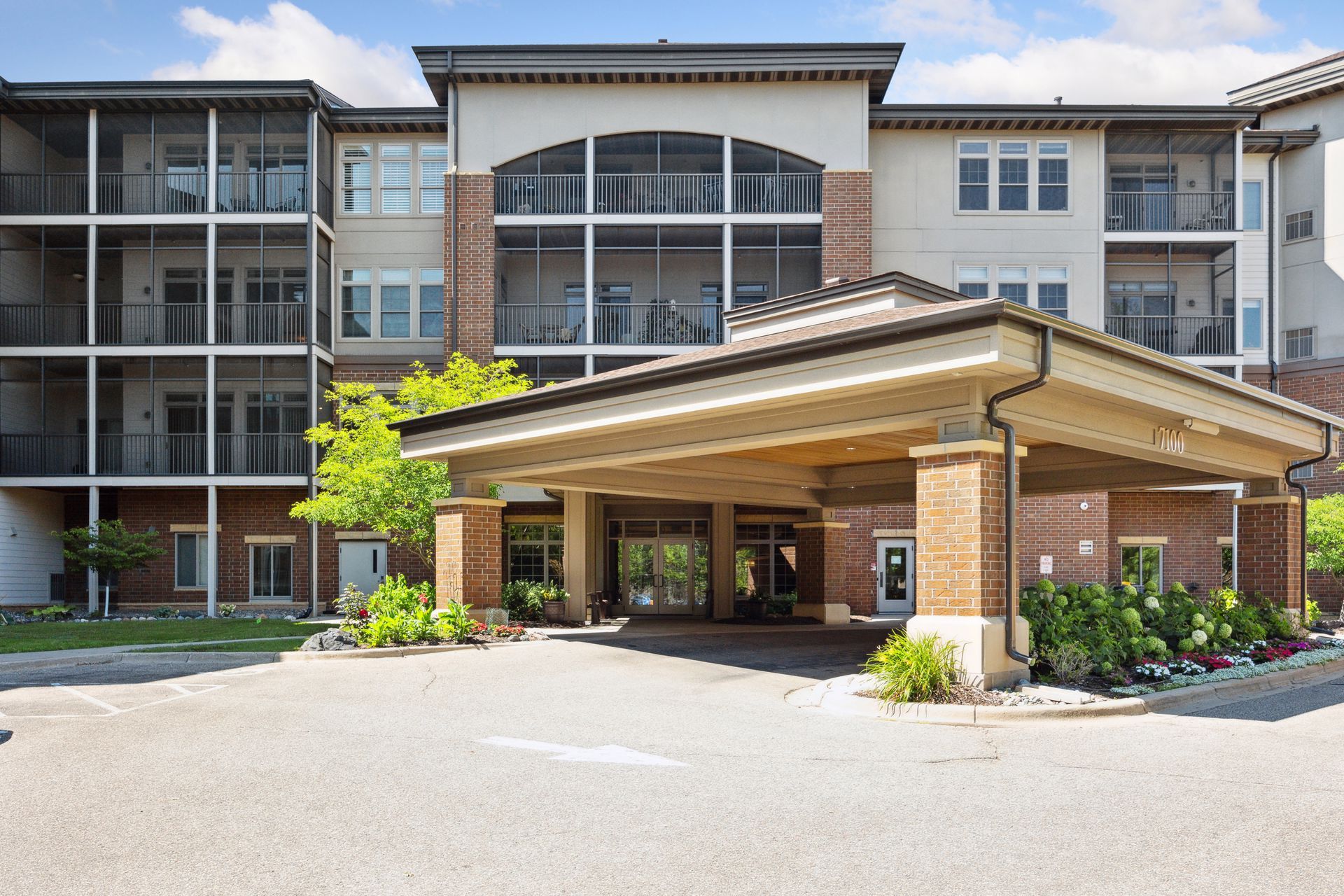  Elevated 55+ Living With Views - 物件實景