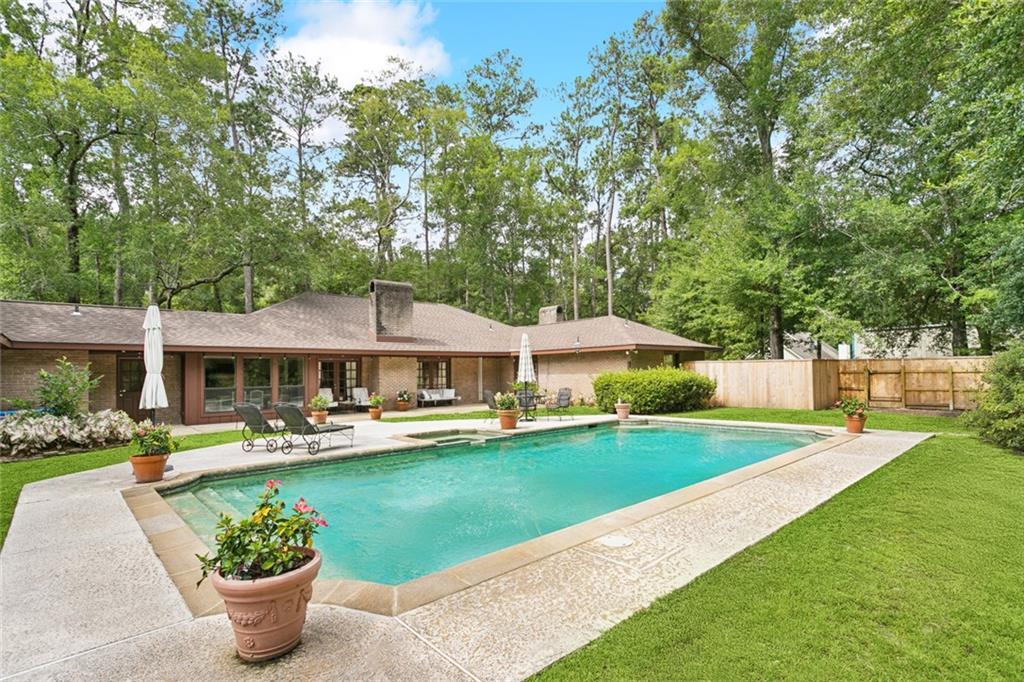 Covington, Louisiana, 70433, United States, 3 Bedrooms Bedrooms, ,3 BathroomsBathrooms,Residential,For Sale,1902659