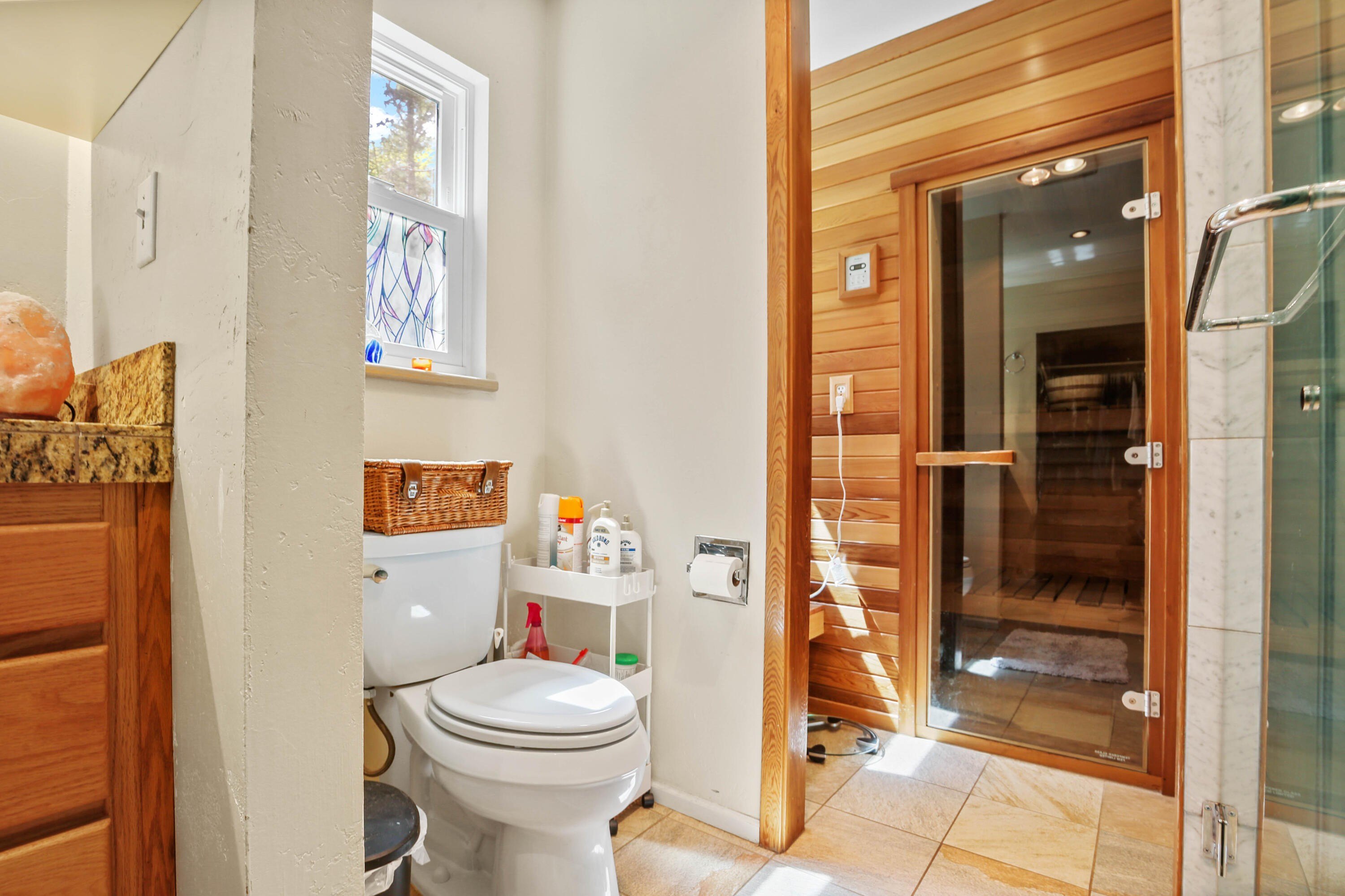 Cave Junction, Oregon, 97523, United States, 3 Bedrooms Bedrooms, ,2 BathroomsBathrooms,Residential,For Sale,1920593