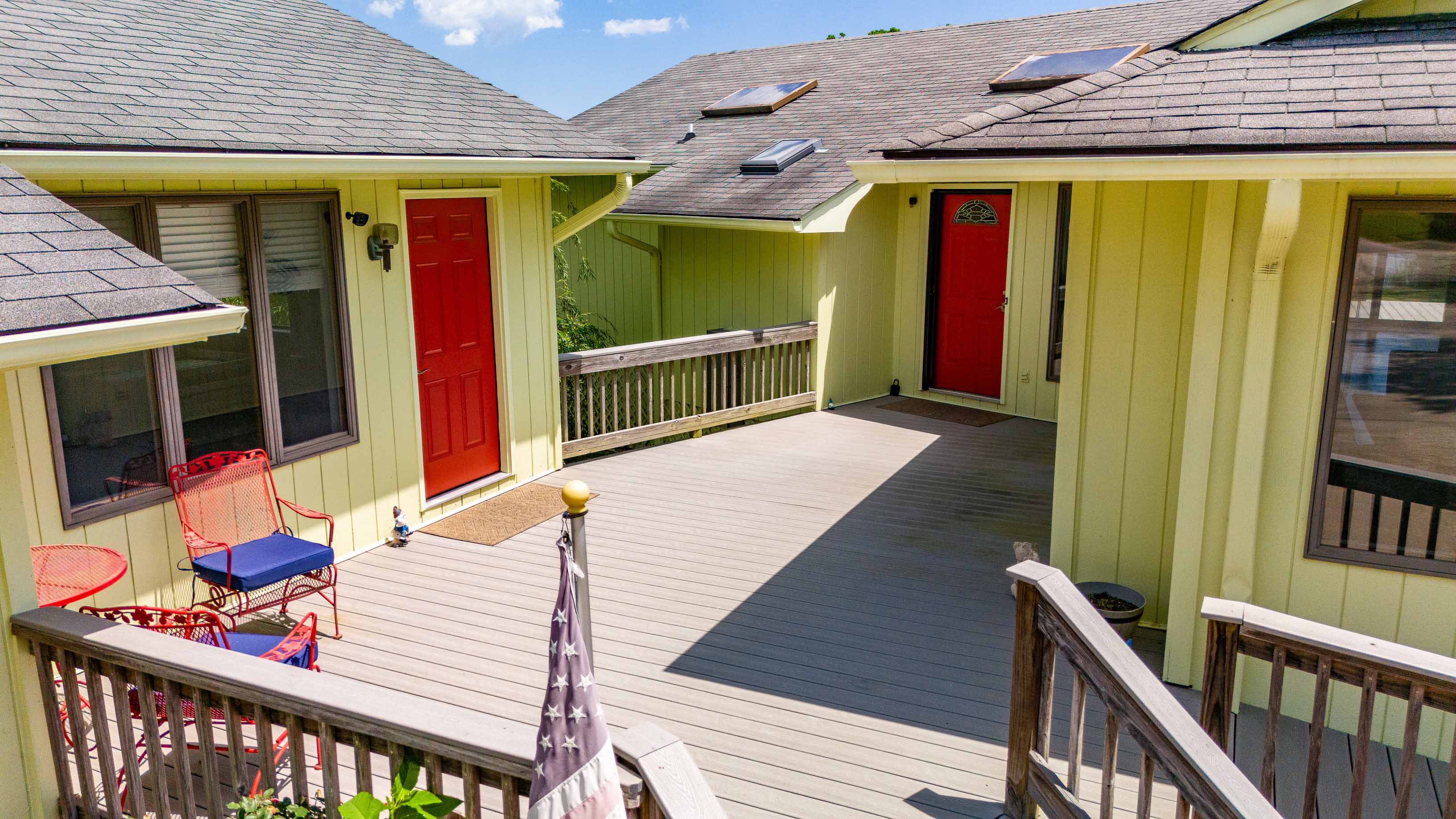 Oriental, North Carolina, 28571, United States, 2 Bedrooms Bedrooms, ,3 BathroomsBathrooms,Residential,For Sale,1943543