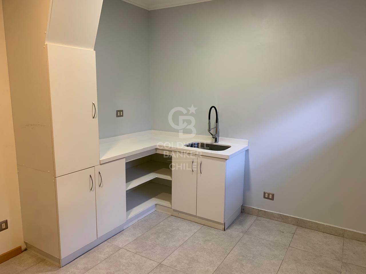 Puerto Varas, Chile, 7 Bedrooms Bedrooms, ,5 BathroomsBathrooms,Residential,For Sale,1990332