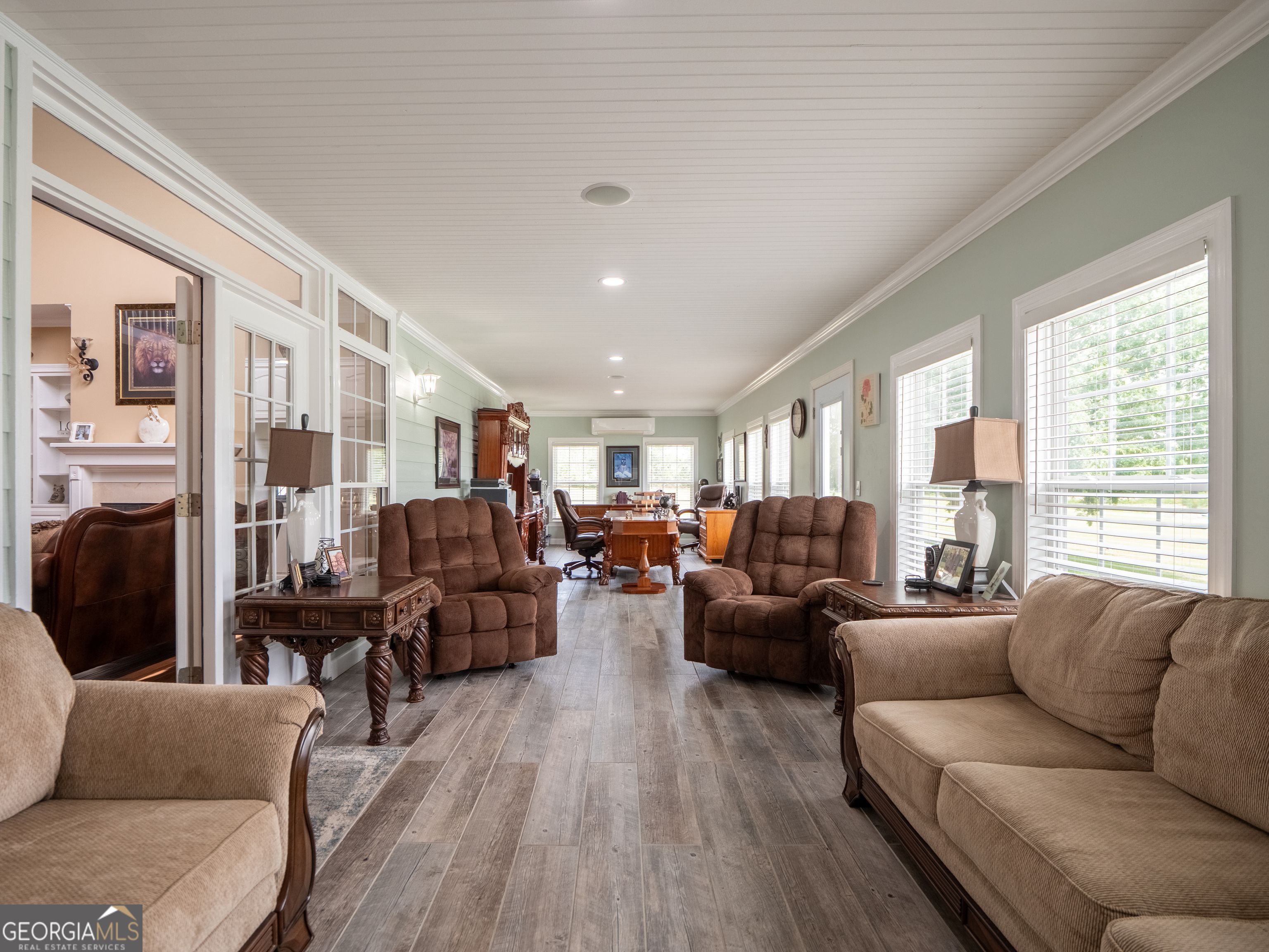 Valdosta, Georgia, 31601, United States, 3 Bedrooms Bedrooms, ,4 BathroomsBathrooms,Residential,For Sale,1836359