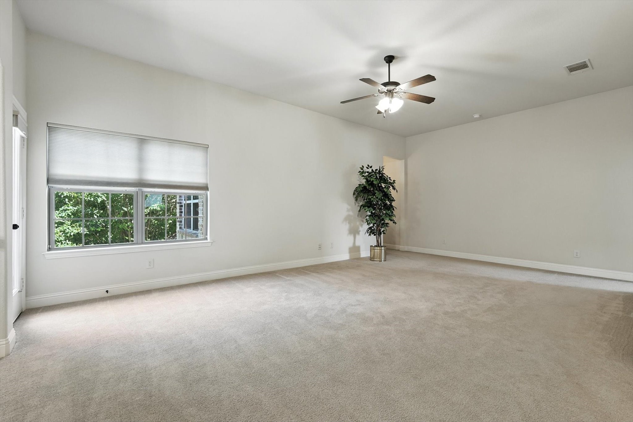 Highland Village, Texas, 75077, United States, 4 Bedrooms Bedrooms, ,4 BathroomsBathrooms,Residential,For Sale,1821197