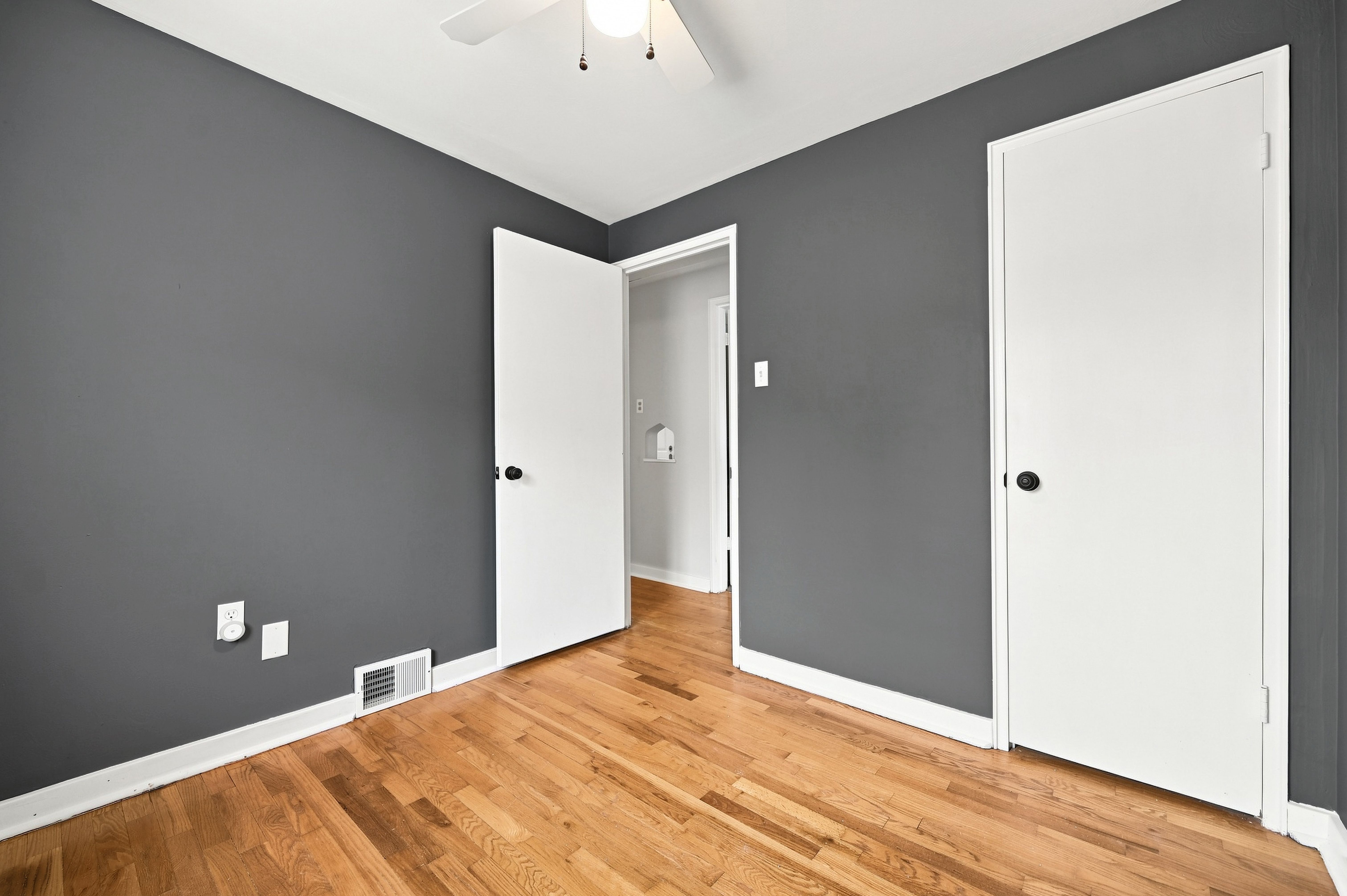  501 Sunnyland Avenue, Pittsburgh, PA 15227 - 物件實景