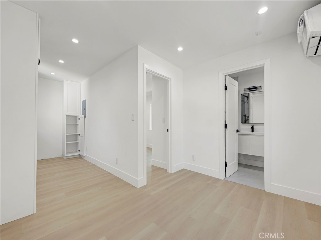 Winnetka, California, 91306, United States, 5 Bedrooms Bedrooms, ,3 BathroomsBathrooms,Residential,For Sale,1987319