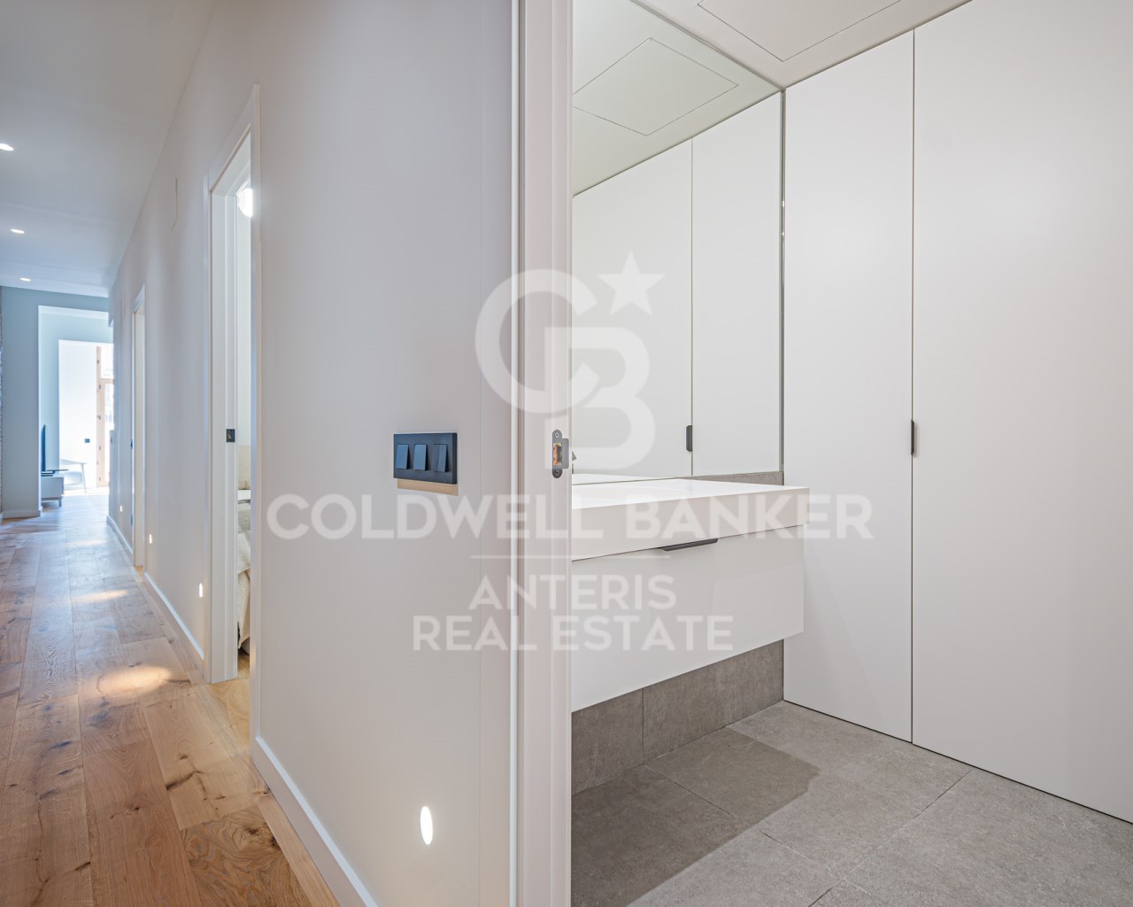 Barcelona, Catalonia, ES, 3 Bedrooms Bedrooms, ,2 BathroomsBathrooms,Residential,For Sale,1826735