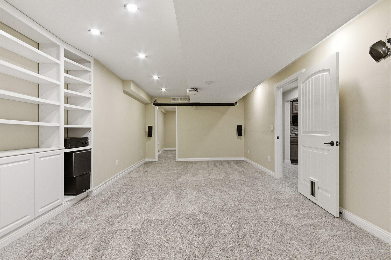 COLUMBIA, Missouri, 65203, United States, 5 Bedrooms Bedrooms, ,3 BathroomsBathrooms,Residential,For Sale,2023724