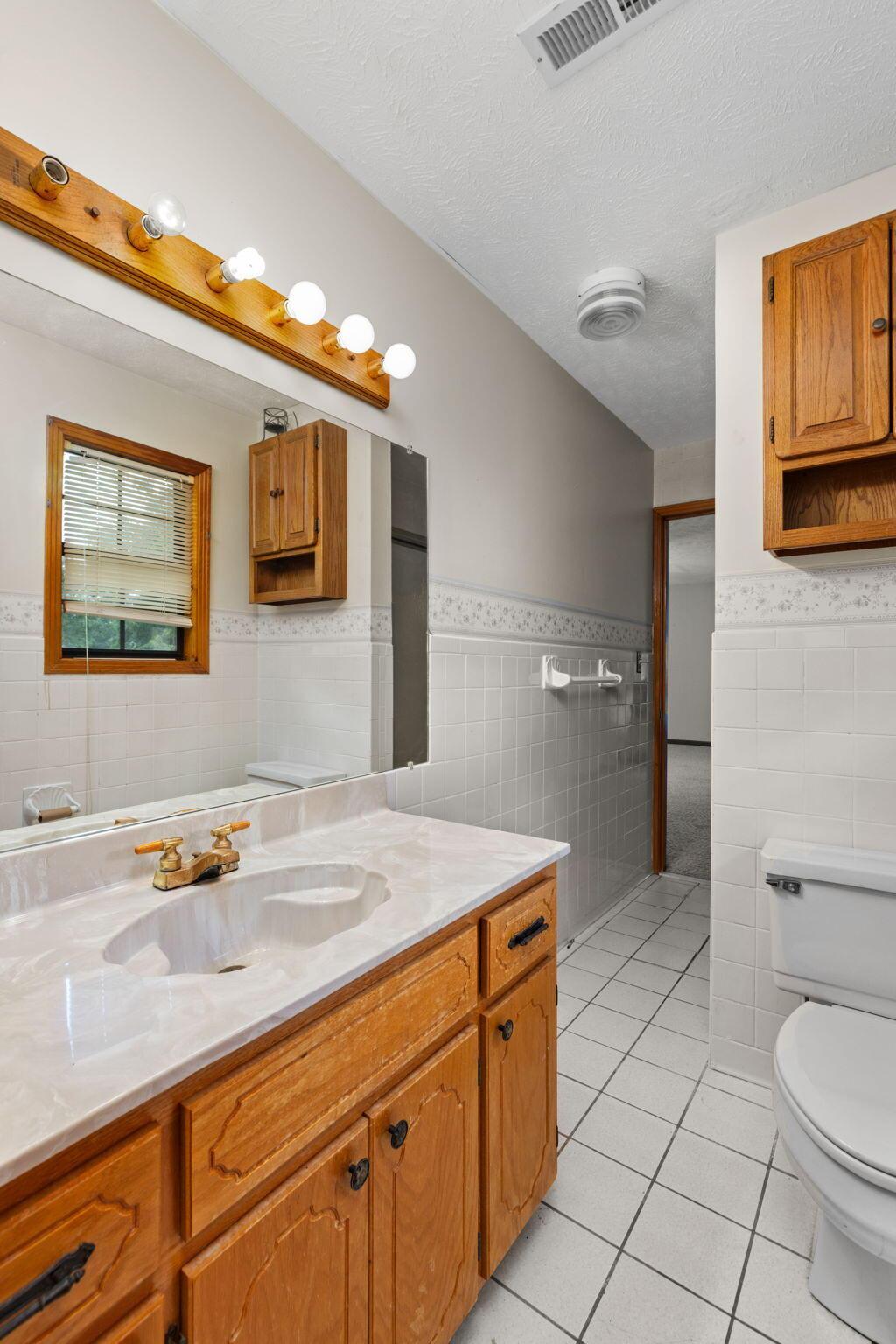 Reagan, Tennessee, 38368, United States, 6 Bedrooms Bedrooms, ,5 BathroomsBathrooms,Residential,For Sale,1927182