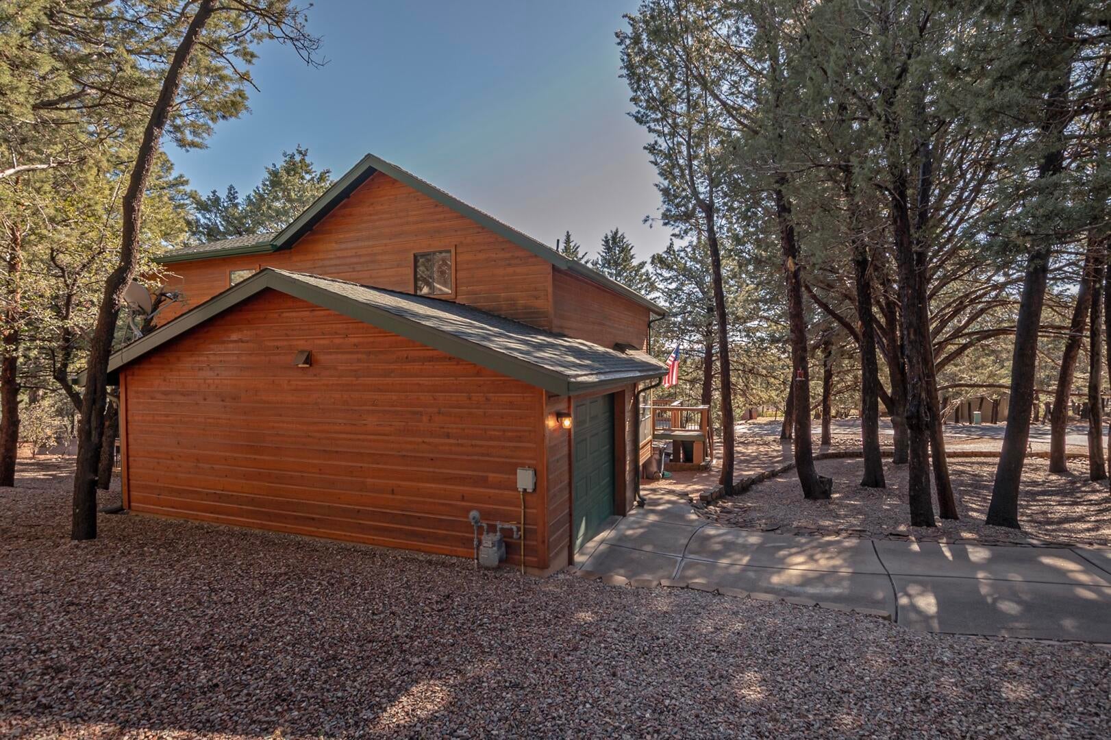 Pine, Arizona, 85544, United States, 3 Bedrooms Bedrooms, ,2 BathroomsBathrooms,Residential,For Sale,1998384