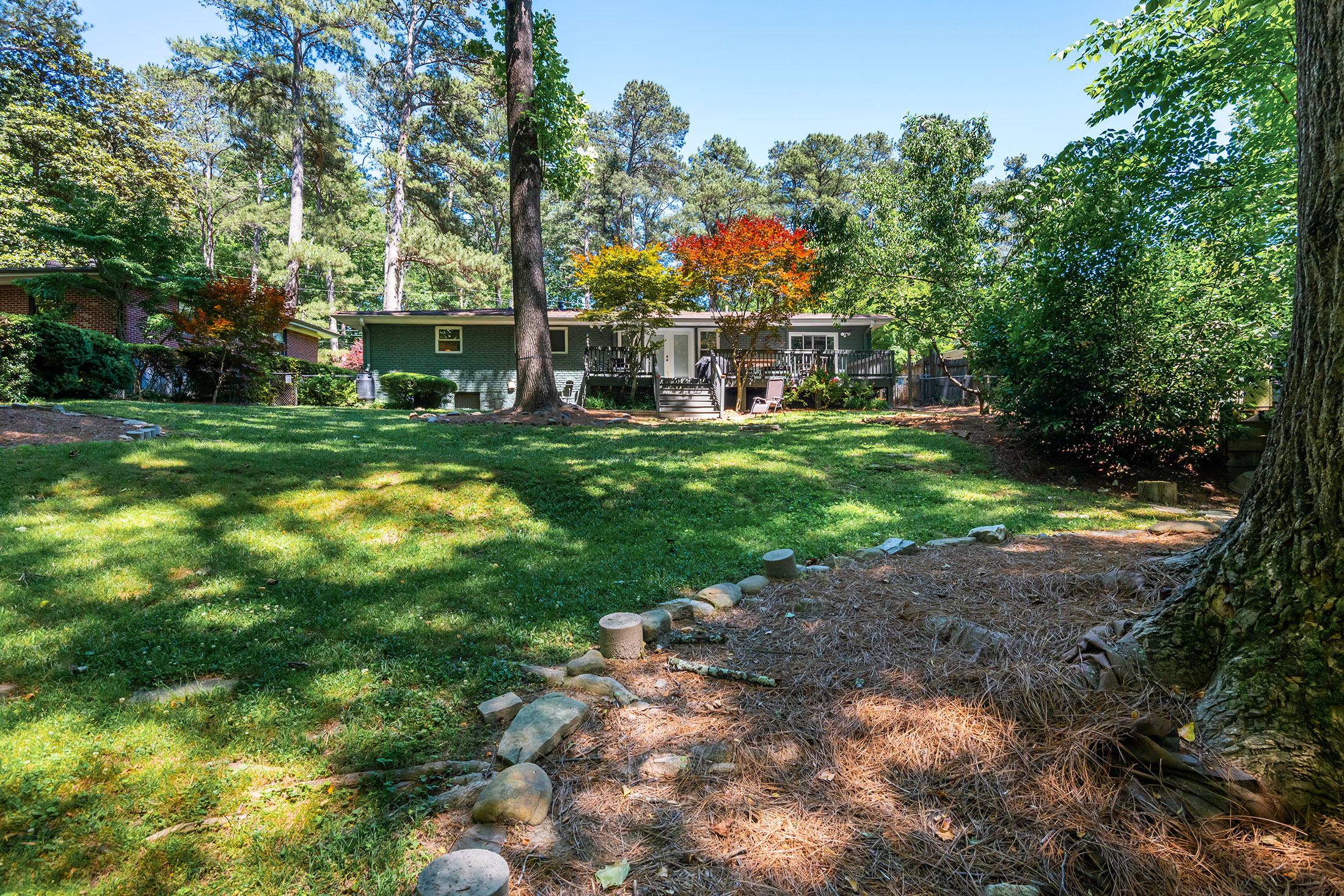  Classic Brick Ranch in Sought-After Wakefield Forest - 物件實景