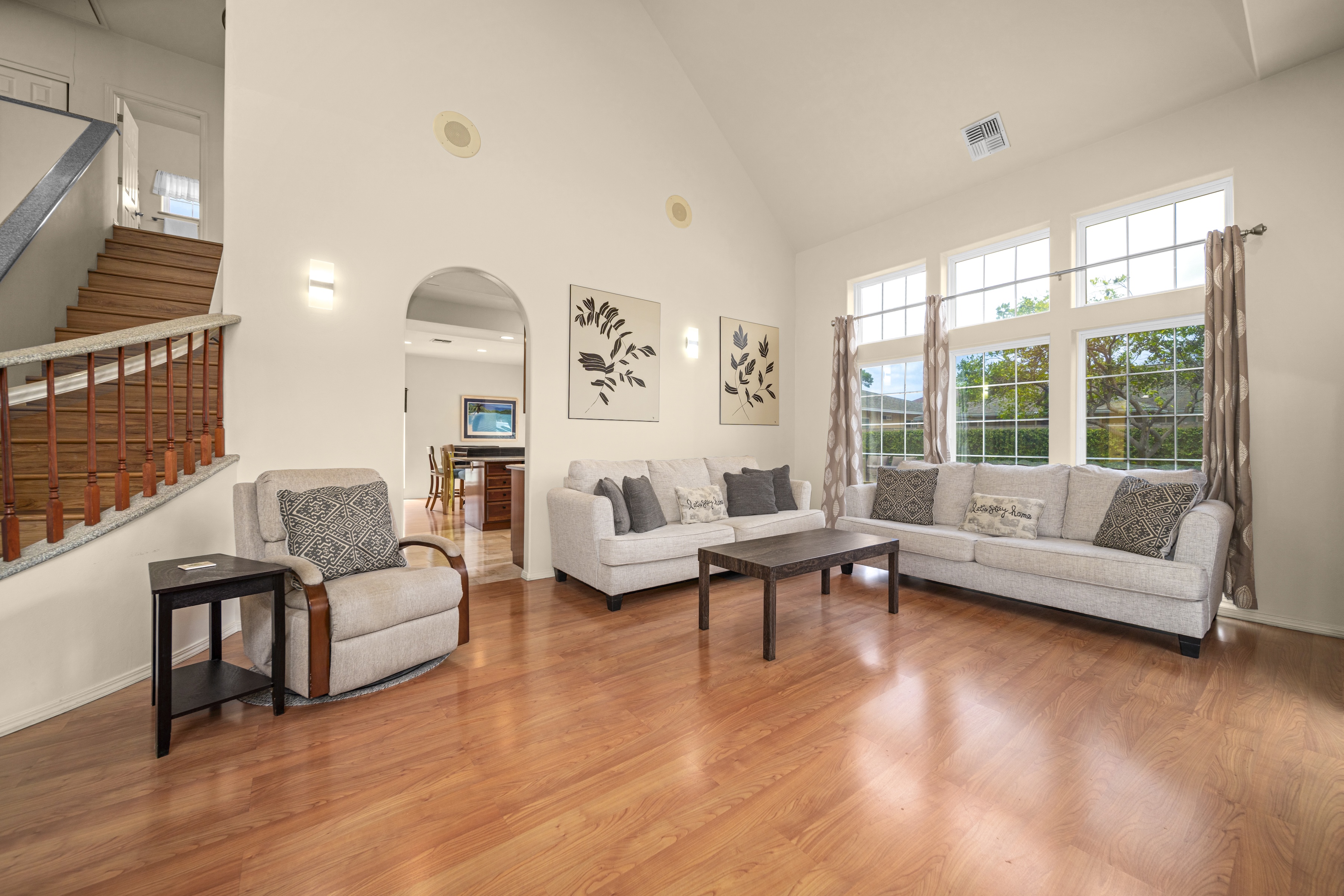  Pride of ownership explains this 4 bedroom 2.5 bath home & backyard - 物件實景