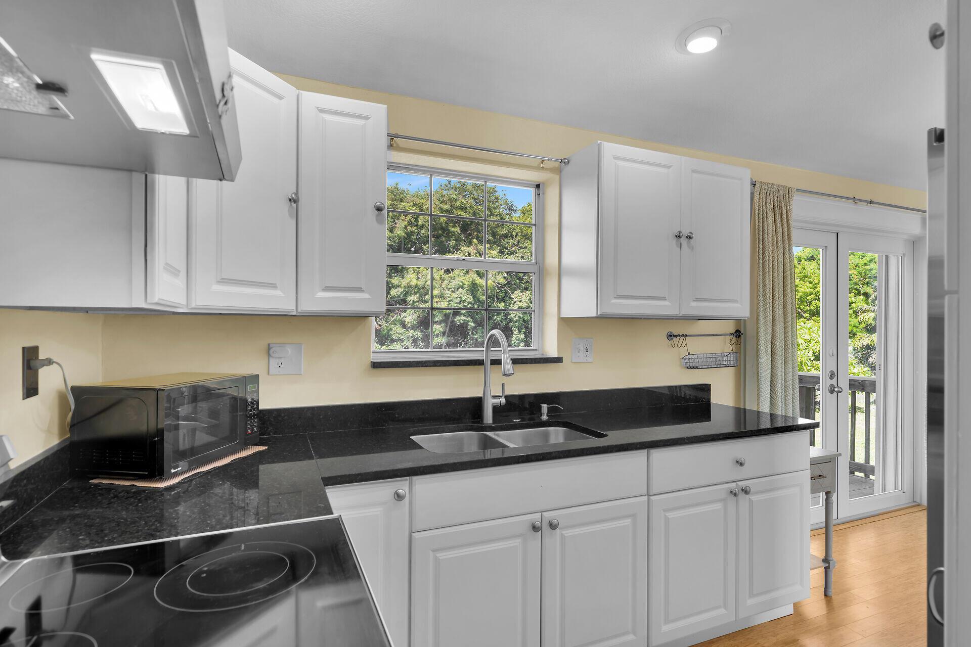 Marathon, Florida, 33050, United States, 3 Bedrooms Bedrooms, ,1 BathroomBathrooms,Residential,For Sale,1941716