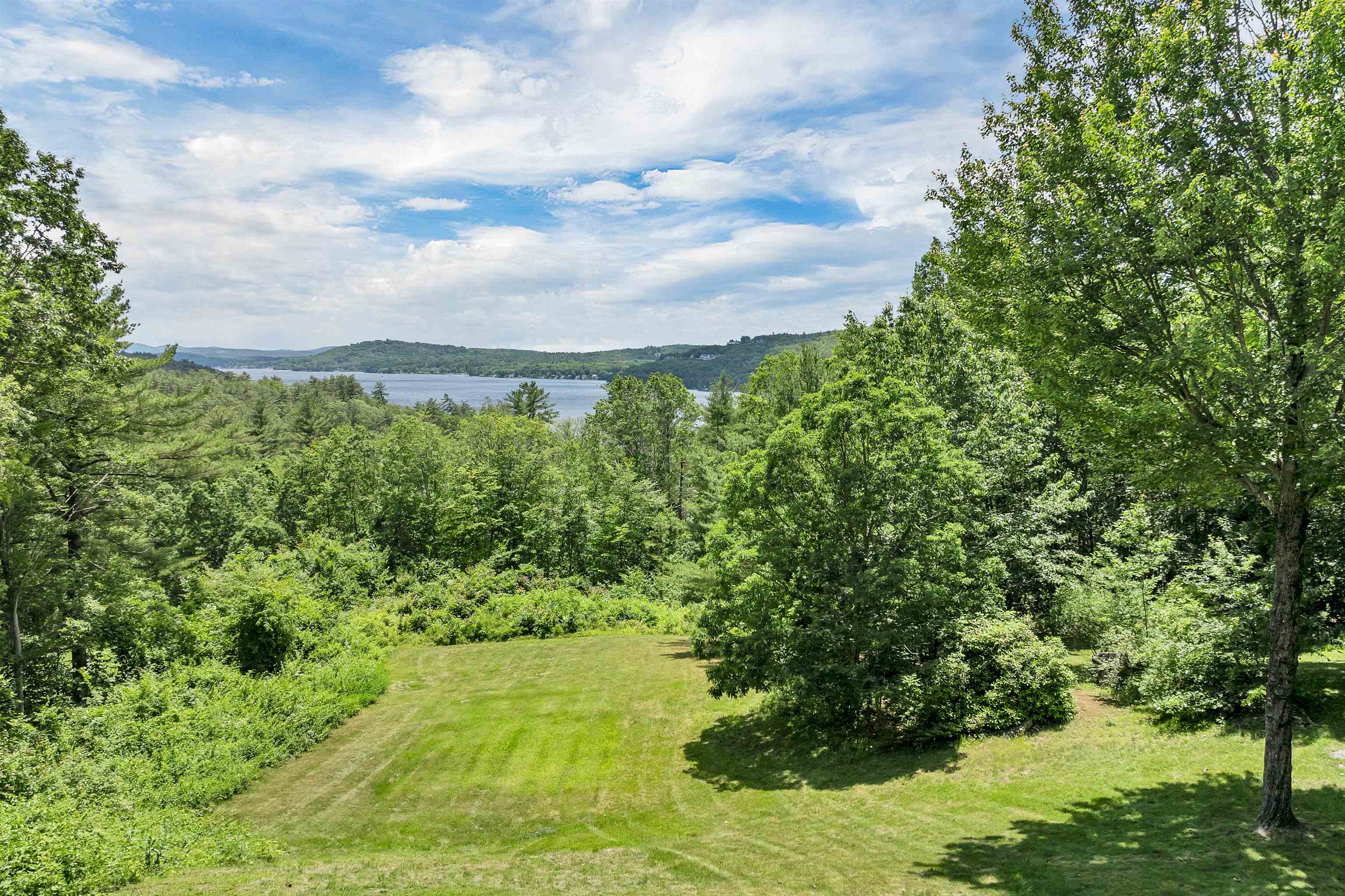 Meredith, New Hampshire, 03253, United States, 3 Bedrooms Bedrooms, ,2 BathroomsBathrooms,Residential,For Sale,1901230
