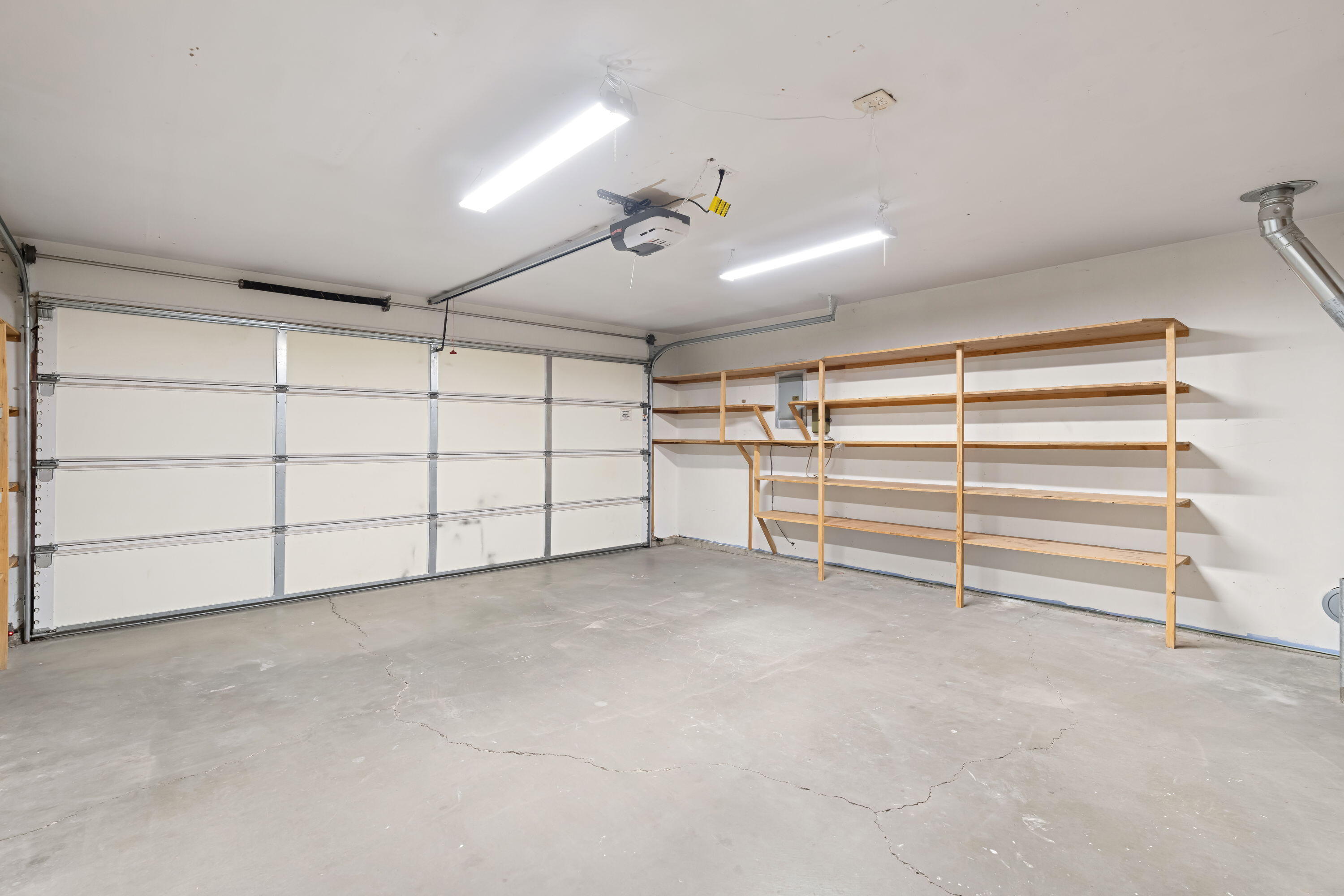 Bend, Oregon, 97701, United States, 3 Bedrooms Bedrooms, ,2 BathroomsBathrooms,Residential,For Sale,1697036