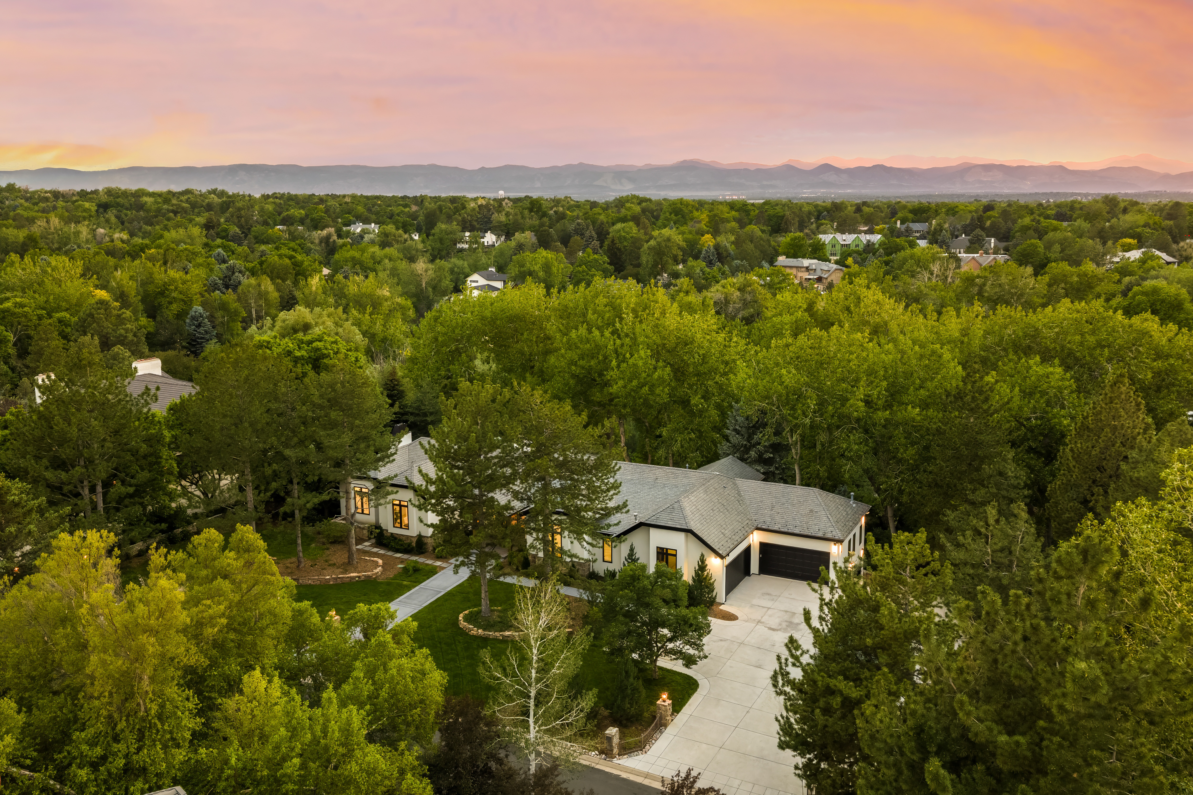  Elevated high above Woodie Hollow Park with Direct Mountain Views - 物件實景