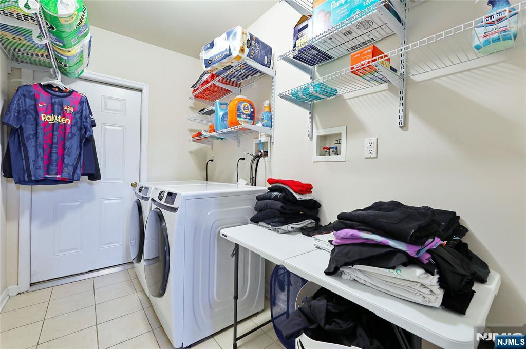 Harrison, New Jersey, 07029, United States, 5 Bedrooms Bedrooms, ,5 BathroomsBathrooms,Residential,For Sale,1985698