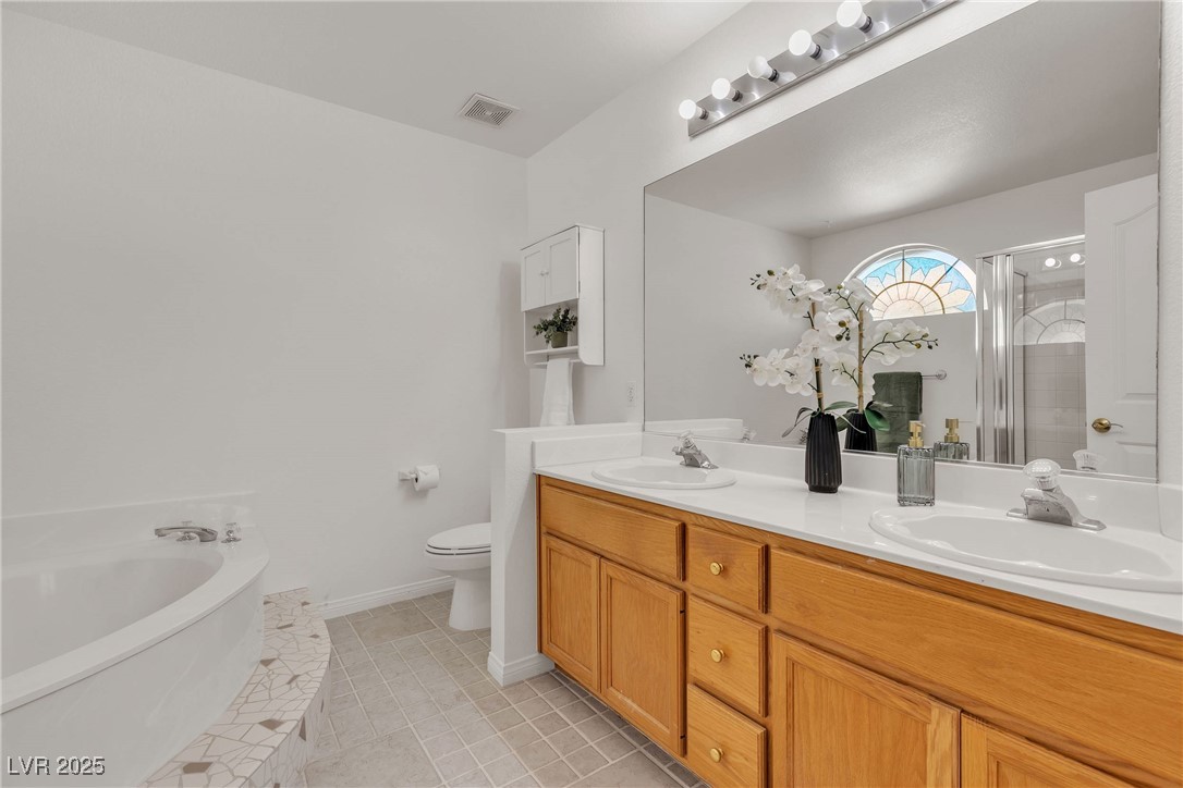 Henderson, Nevada, 89074, United States, 4 Bedrooms Bedrooms, ,2 BathroomsBathrooms,Residential,For Sale,1957334