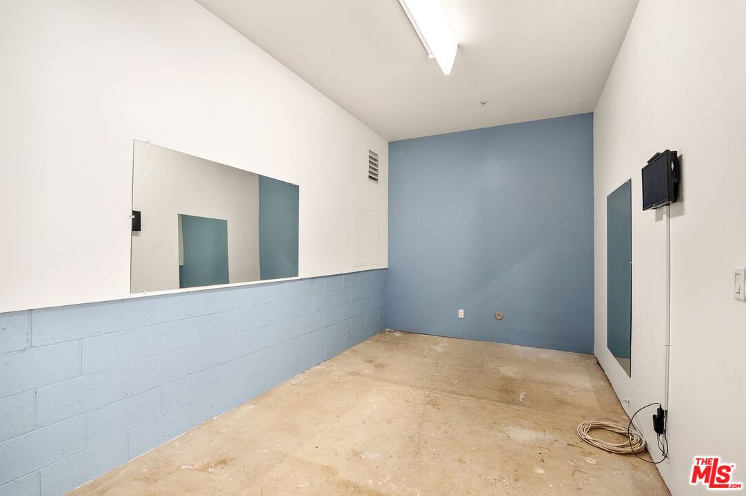 Agoura Hills, California, 91301, United States, 3 Bedrooms Bedrooms, ,3 BathroomsBathrooms,Residential,For Sale,1919478