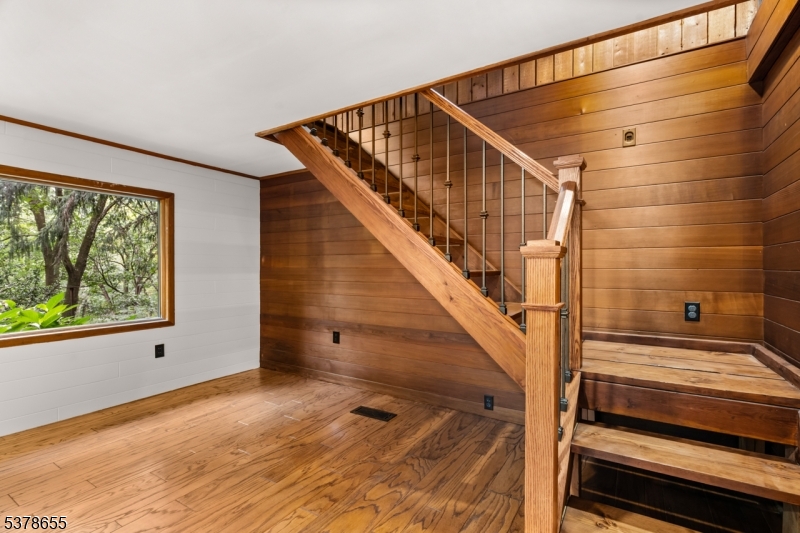 Lebanon Twp., New Jersey, 08826, United States, 3 Bedrooms Bedrooms, ,2 BathroomsBathrooms,Residential,For Sale,1972672