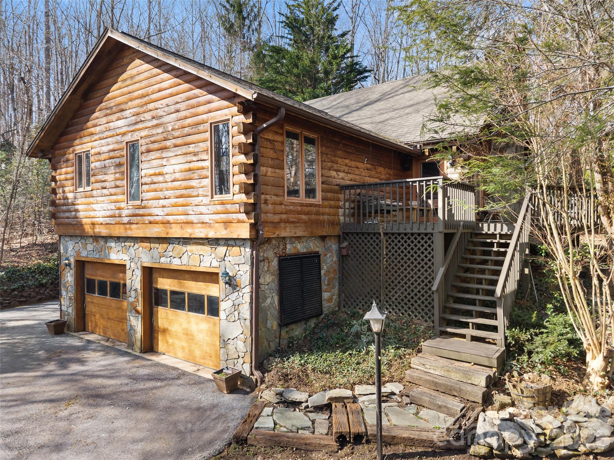 Horse Shoe, North Carolina, 28742, United States, 3 Bedrooms Bedrooms, ,3 BathroomsBathrooms,Residential,For Sale,2026249