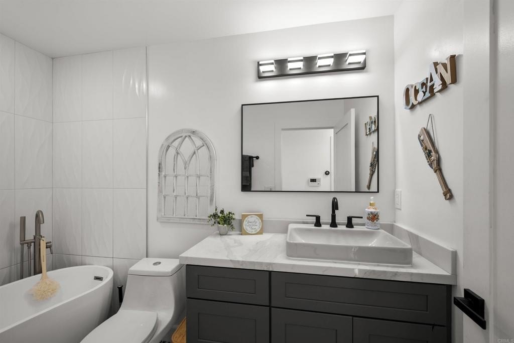 San Diego, California, 92106, United States, 3 Bedrooms Bedrooms, ,2 BathroomsBathrooms,Residential,For Sale,1991298