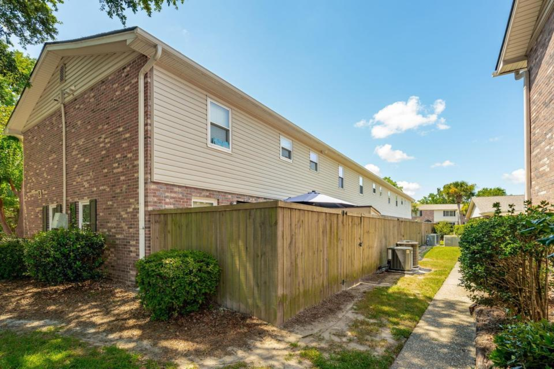  415 Parkdale Drive 8E - 物件實景