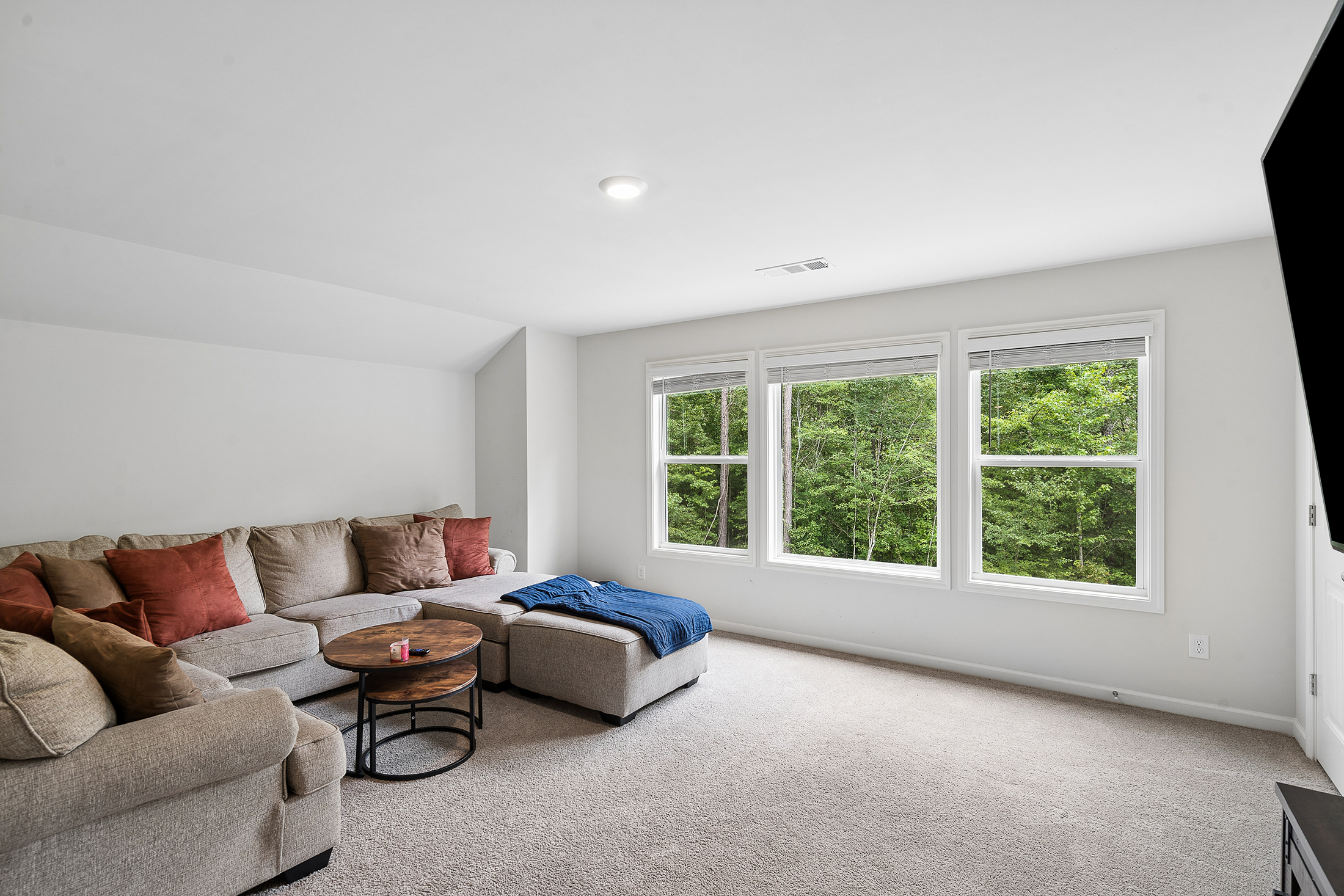  Beautifully Maintained Newer Construction Home on Private Cul-de-sac Lot - 物件實景