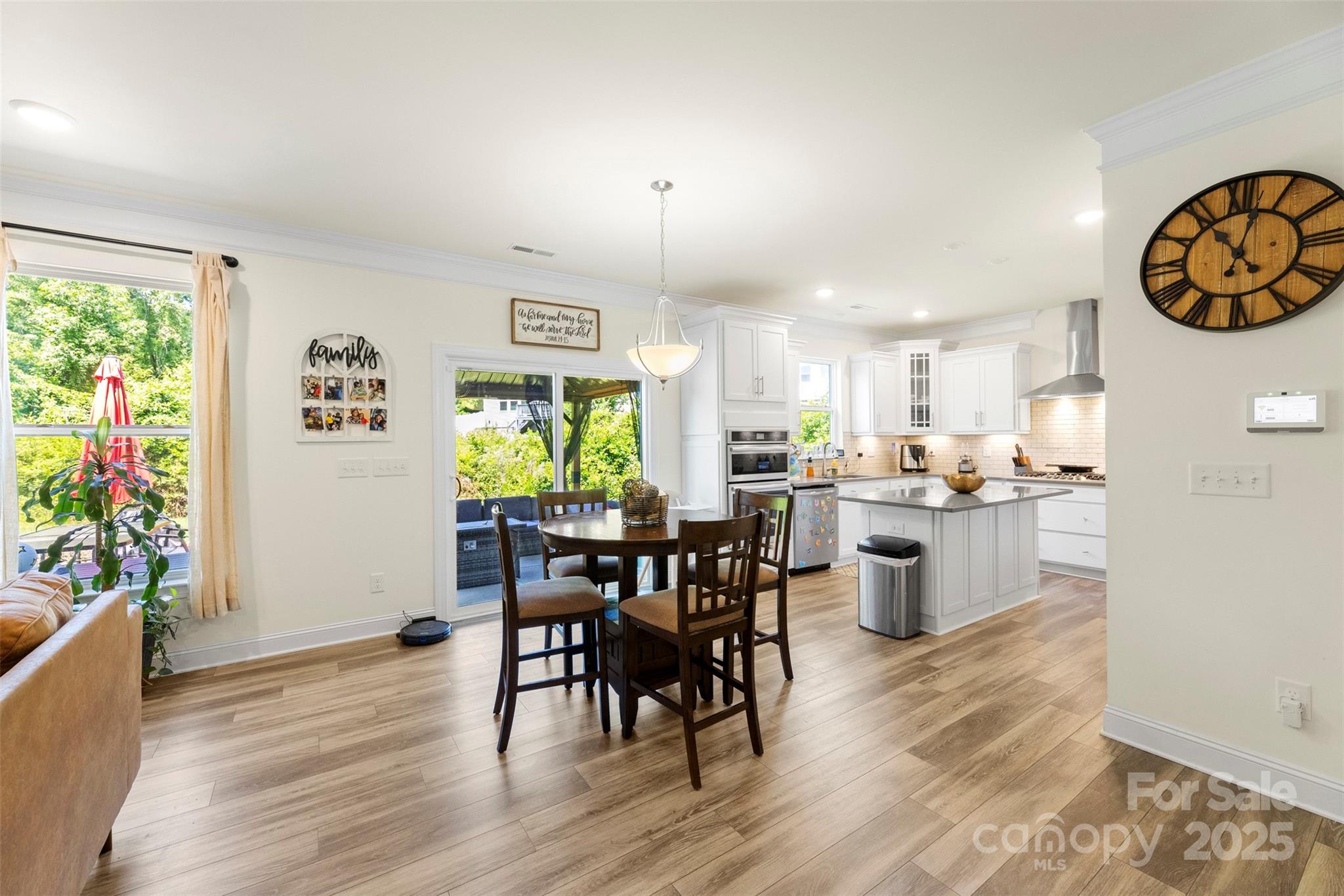 Gastonia, North Carolina, 28054, United States, 4 Bedrooms Bedrooms, ,3 BathroomsBathrooms,Residential,For Sale,1857176