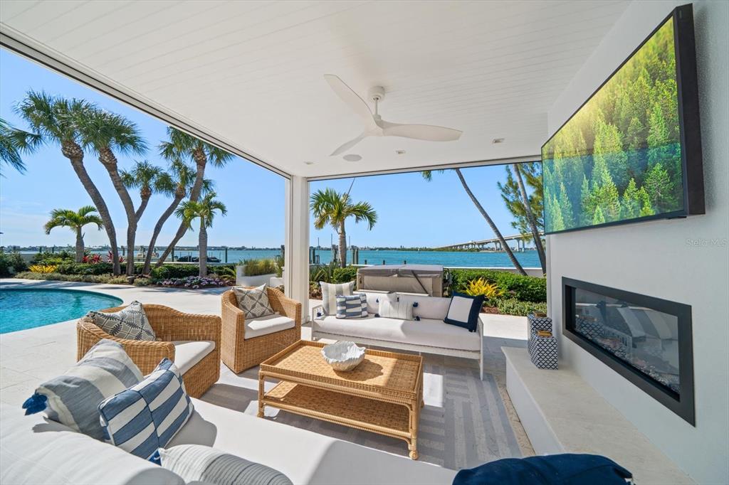 Largo, Florida, 33770, United States, 3 Bedrooms Bedrooms, ,4 BathroomsBathrooms,Residential,For Sale,1989168