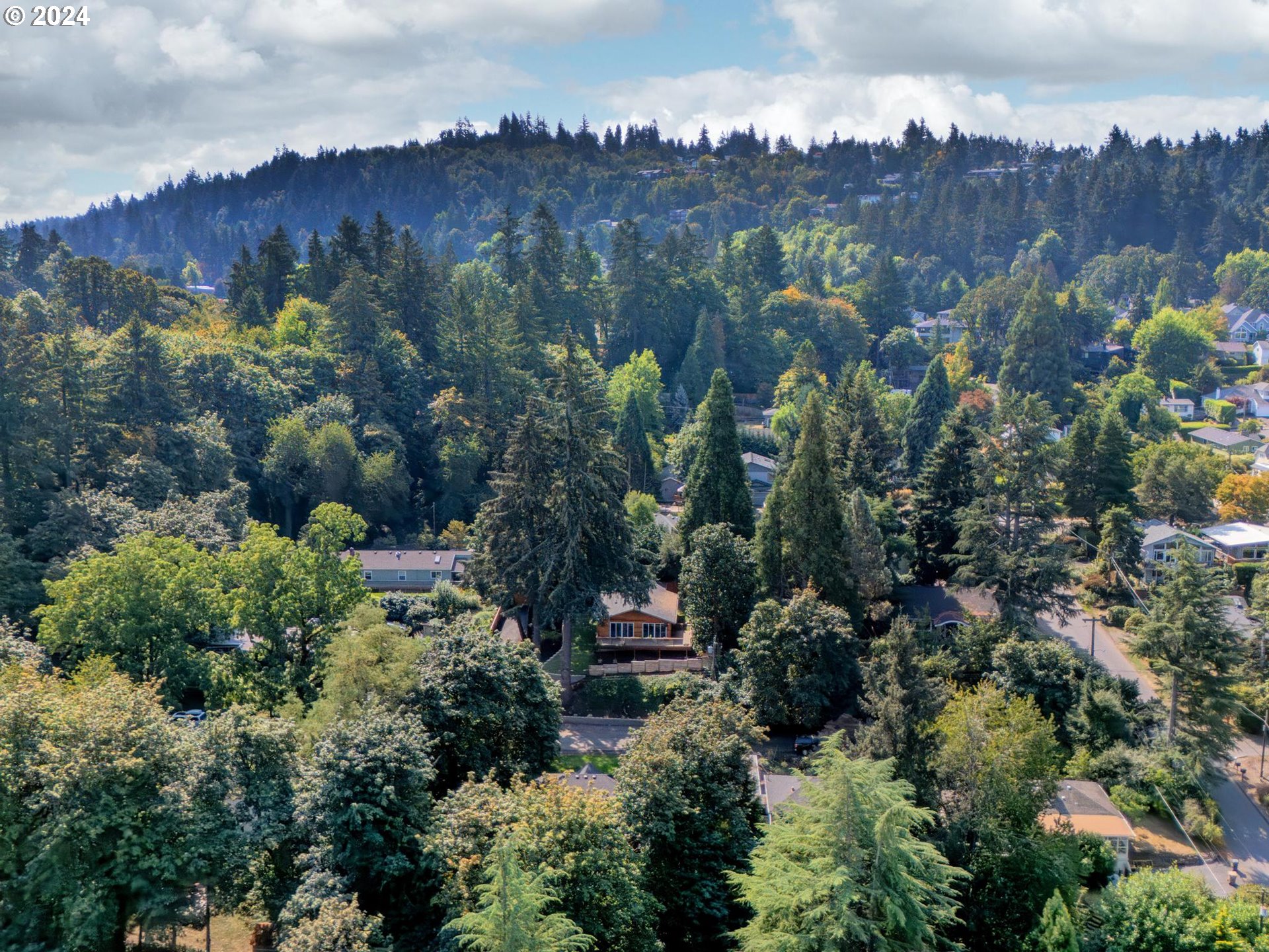 818 Ash St, Lake Oswego, Oregon, 97034, United States, 3 Bedrooms Bedrooms, ,2 BathroomsBathrooms,Residential,For Sale,818 Ash St,1602633