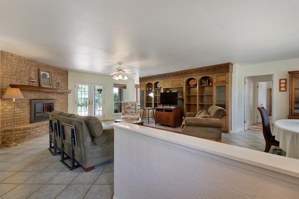 Llano, Texas, 78643, United States, 3 Bedrooms Bedrooms, ,2 BathroomsBathrooms,Residential,For Sale,1869749