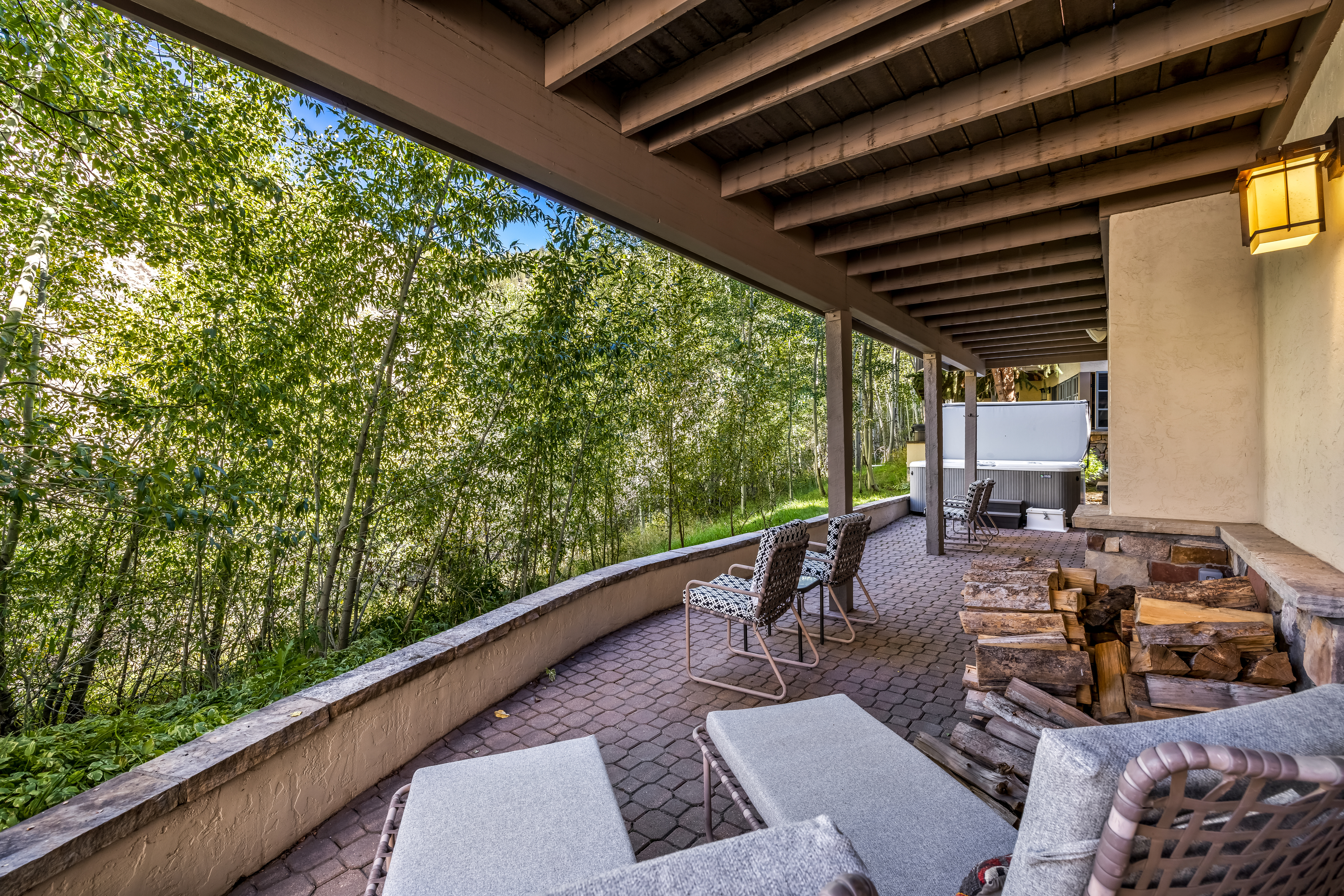  Exceptional Blend of Mountain Elegance, Comfort, and Year-round Recreation - 物件實景