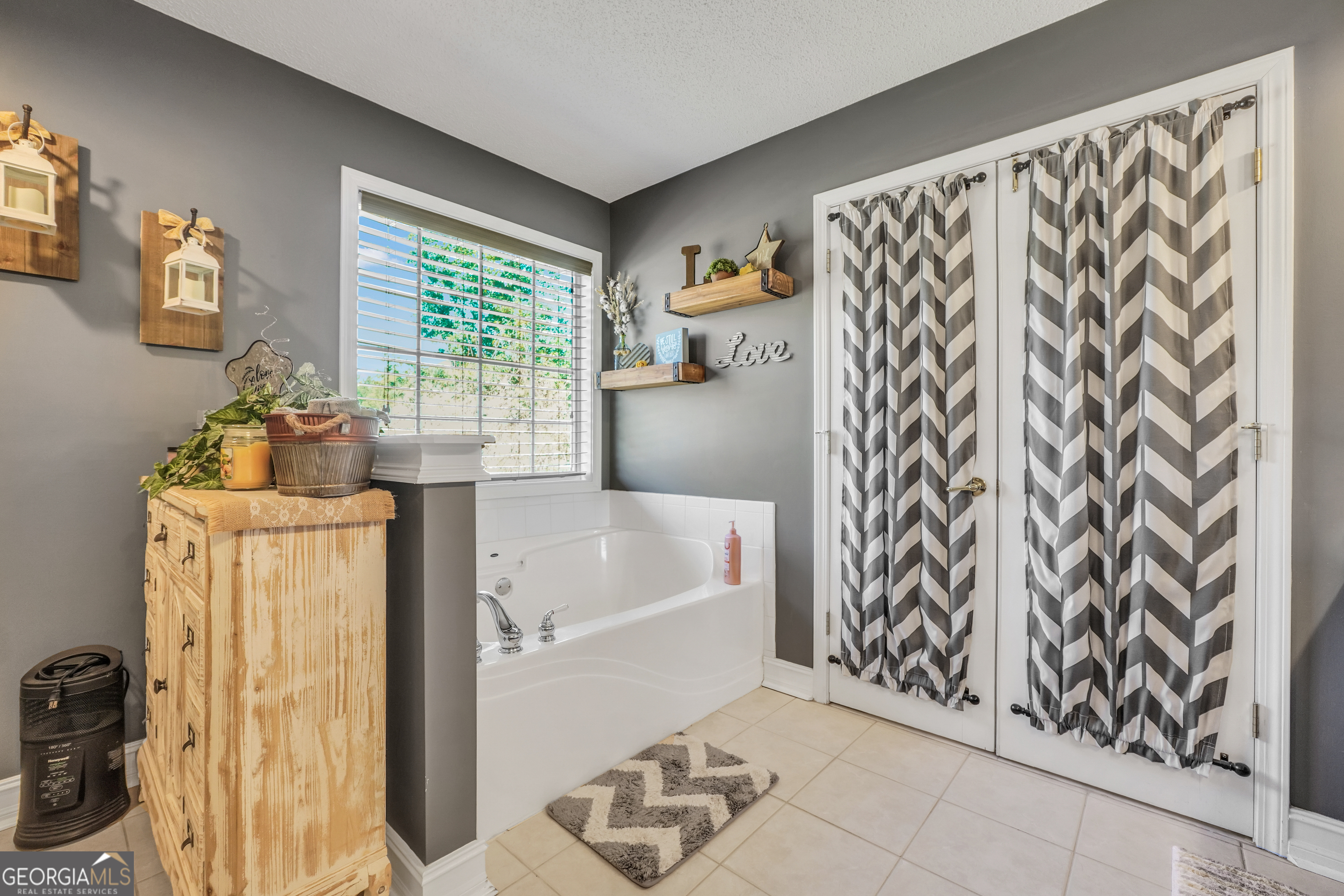 McDonough, Georgia, 30252, United States, 4 Bedrooms Bedrooms, ,3 BathroomsBathrooms,Residential,For Sale,1998075