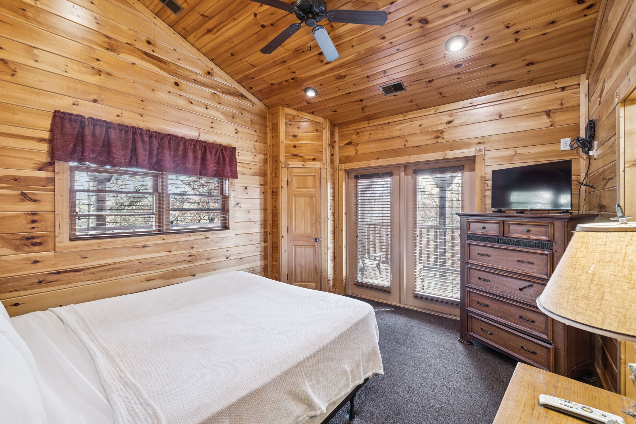 Gatlinburg, Tennessee, 37738, United States, 9 Bedrooms Bedrooms, ,9 BathroomsBathrooms,Residential,For Sale,1996380