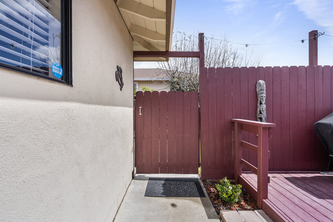 Hollister, California, 95023, United States, 3 Bedrooms Bedrooms, ,2 BathroomsBathrooms,Residential,For Sale,1882231