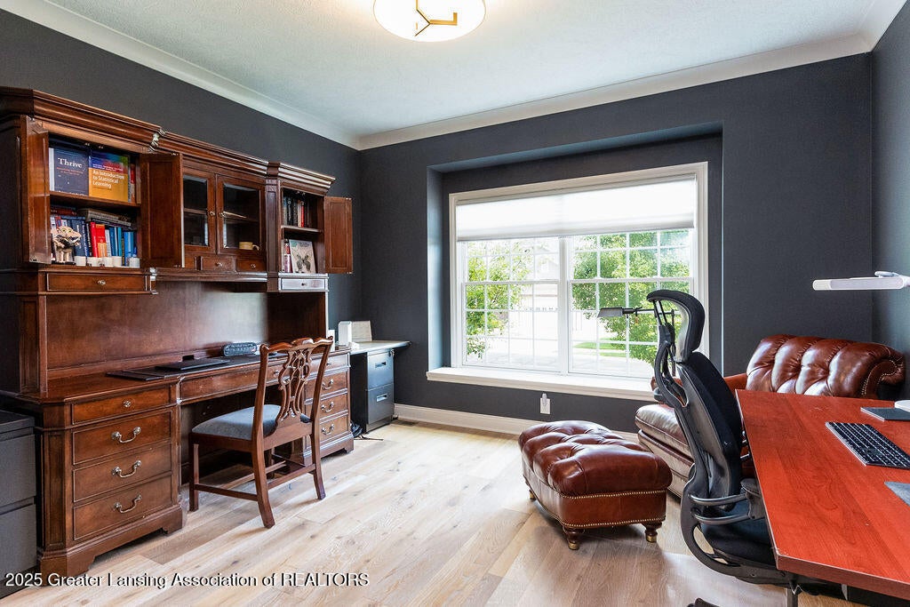 East Lansing, Michigan, 48823, United States, 4 Bedrooms Bedrooms, ,3 BathroomsBathrooms,Residential,For Sale,1890270