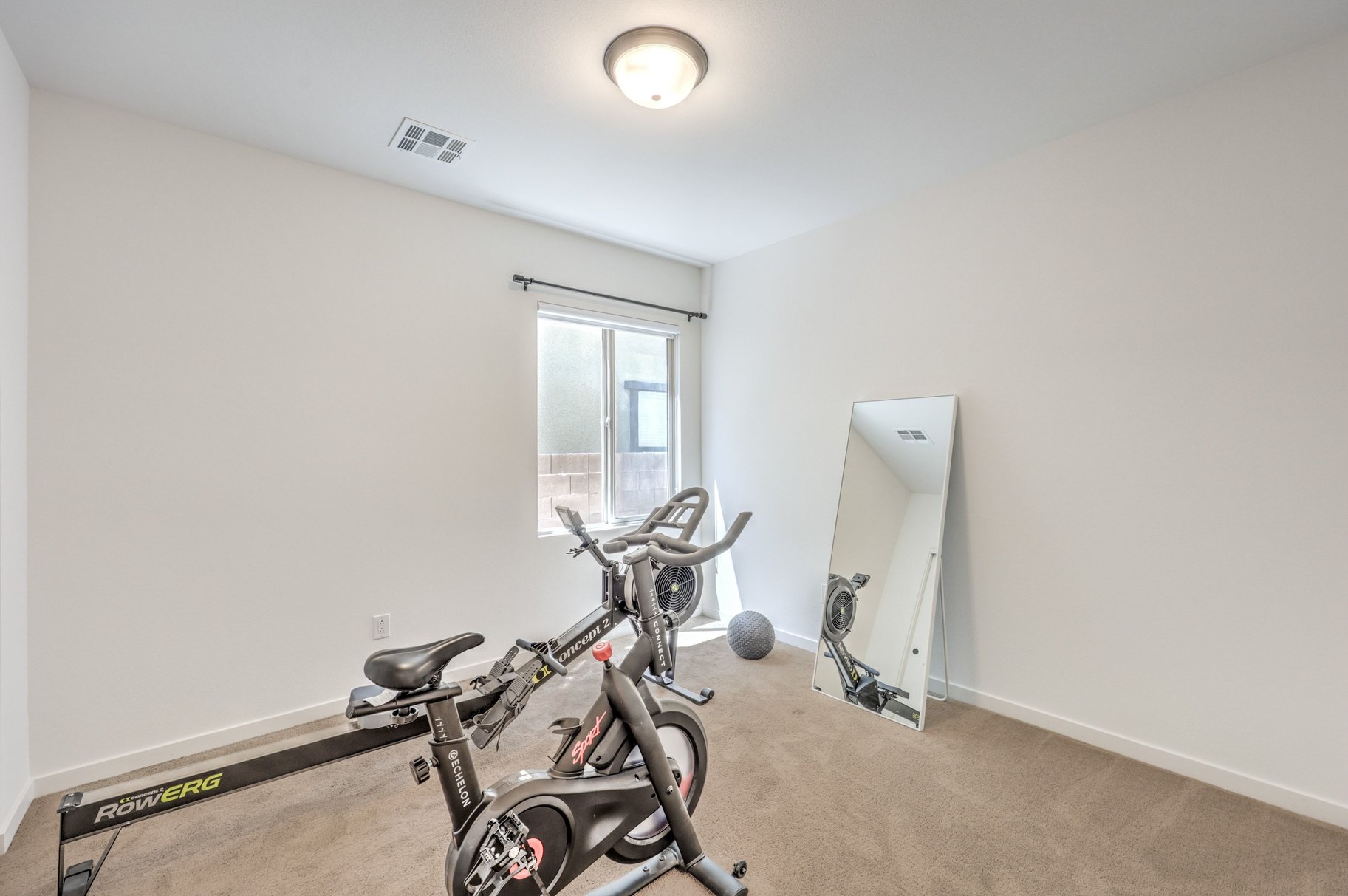  Beautifully Upgraded 2-Story Home in a Gated Community in Summerlin West - 物件實景