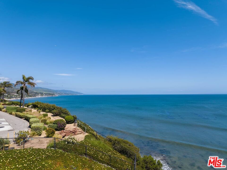 Malibu, California, 90265, United States, 3 Bedrooms Bedrooms, ,2 BathroomsBathrooms,Residential,For Sale,1795303
