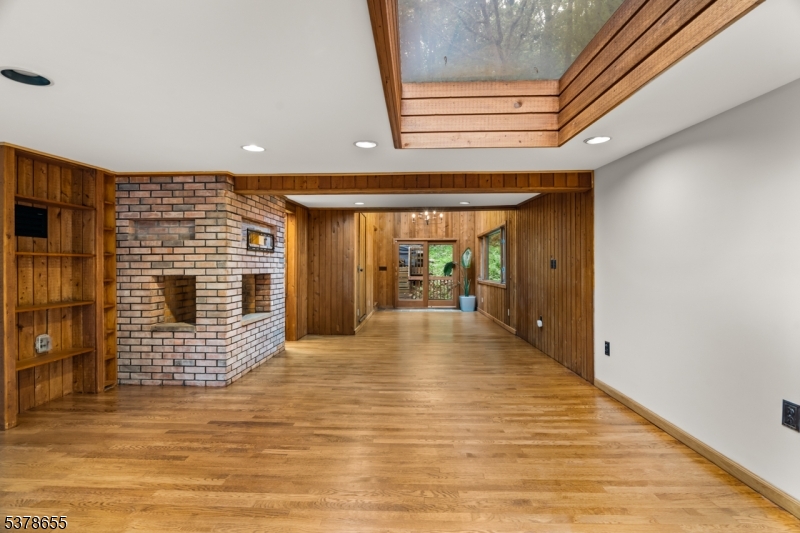 Lebanon Twp., New Jersey, 08826, United States, 3 Bedrooms Bedrooms, ,2 BathroomsBathrooms,Residential,For Sale,1972672