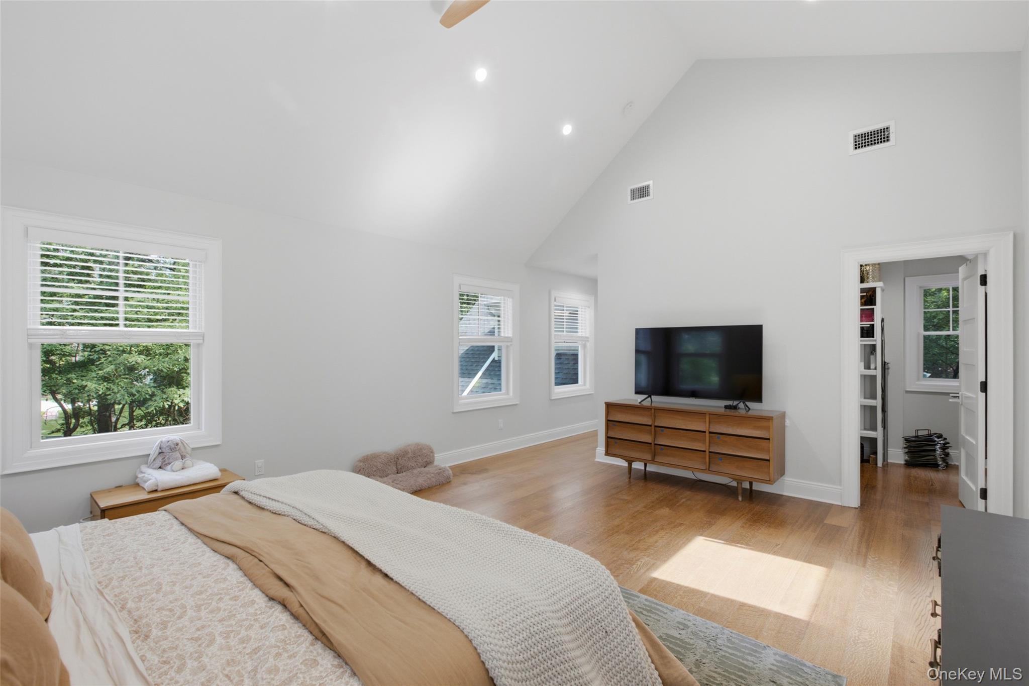  18 W Meadow Road, Setauket, NY, 11733 - 物件實景