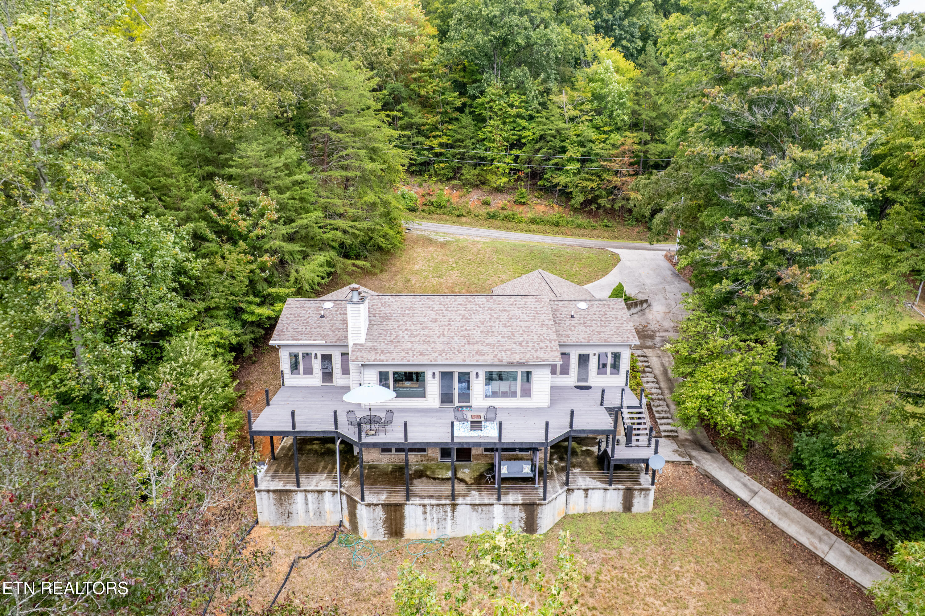 LaFollette, Tennessee, 37766, United States, 3 Bedrooms Bedrooms, ,4 BathroomsBathrooms,Residential,For Sale,1979718