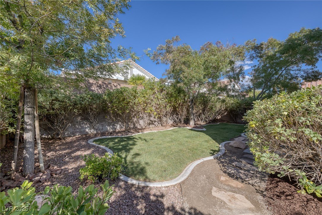 Las Vegas, Nevada, 89117, United States, 4 Bedrooms Bedrooms, ,3 BathroomsBathrooms,Residential,For Sale,1978159