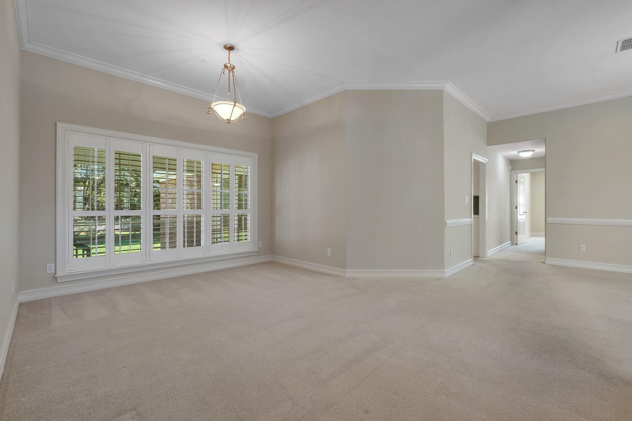 Tallahassee, Florida, 32312, United States, 4 Bedrooms Bedrooms, ,3 BathroomsBathrooms,Residential,For Sale,1966358