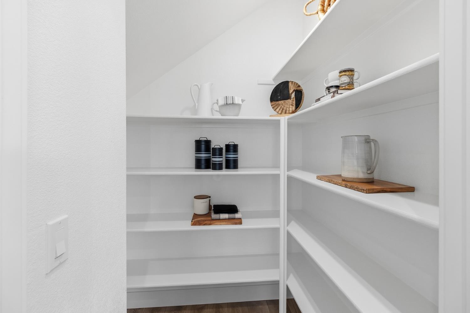 Sacramento, California, 95818, United States, 3 Bedrooms Bedrooms, ,3 BathroomsBathrooms,Residential,For Sale,1993091