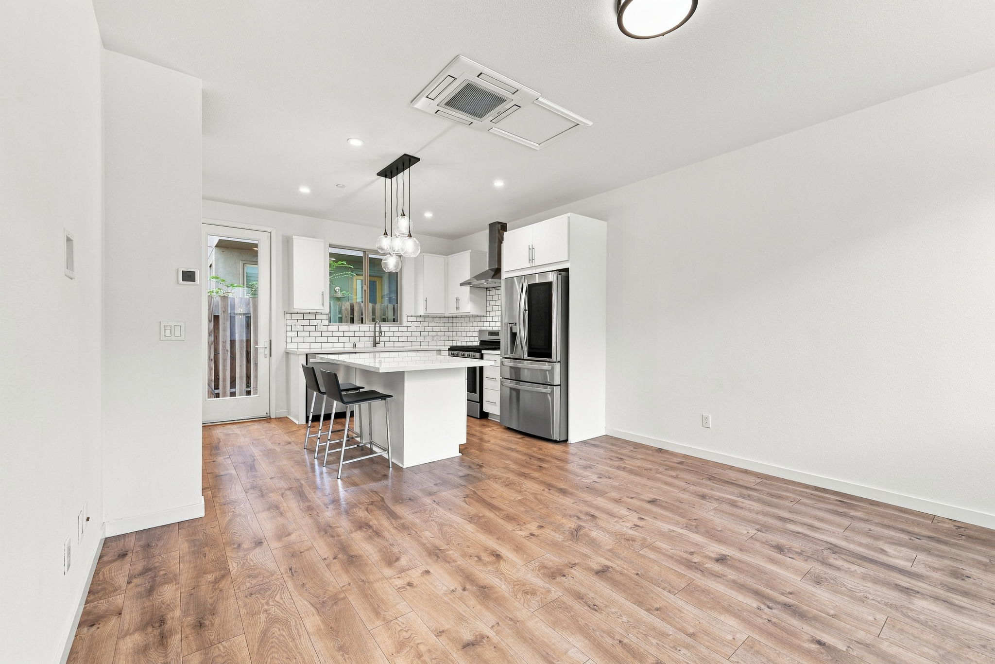  453 Crate Avenue, Sacramento, CA 95818 - 物件實景