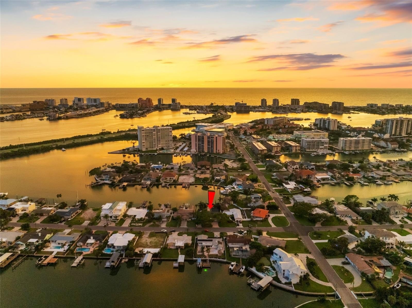 CLEARWATER BEACH, Florida, 33767, United States, 3 Bedrooms Bedrooms, ,3 BathroomsBathrooms,Residential,For Sale,1979132