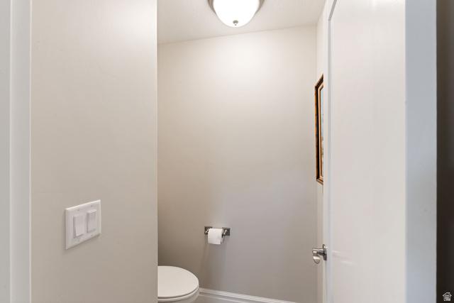 Centerville, Utah, 84014, United States, 6 Bedrooms Bedrooms, ,5 BathroomsBathrooms,Residential,For Sale,2012856