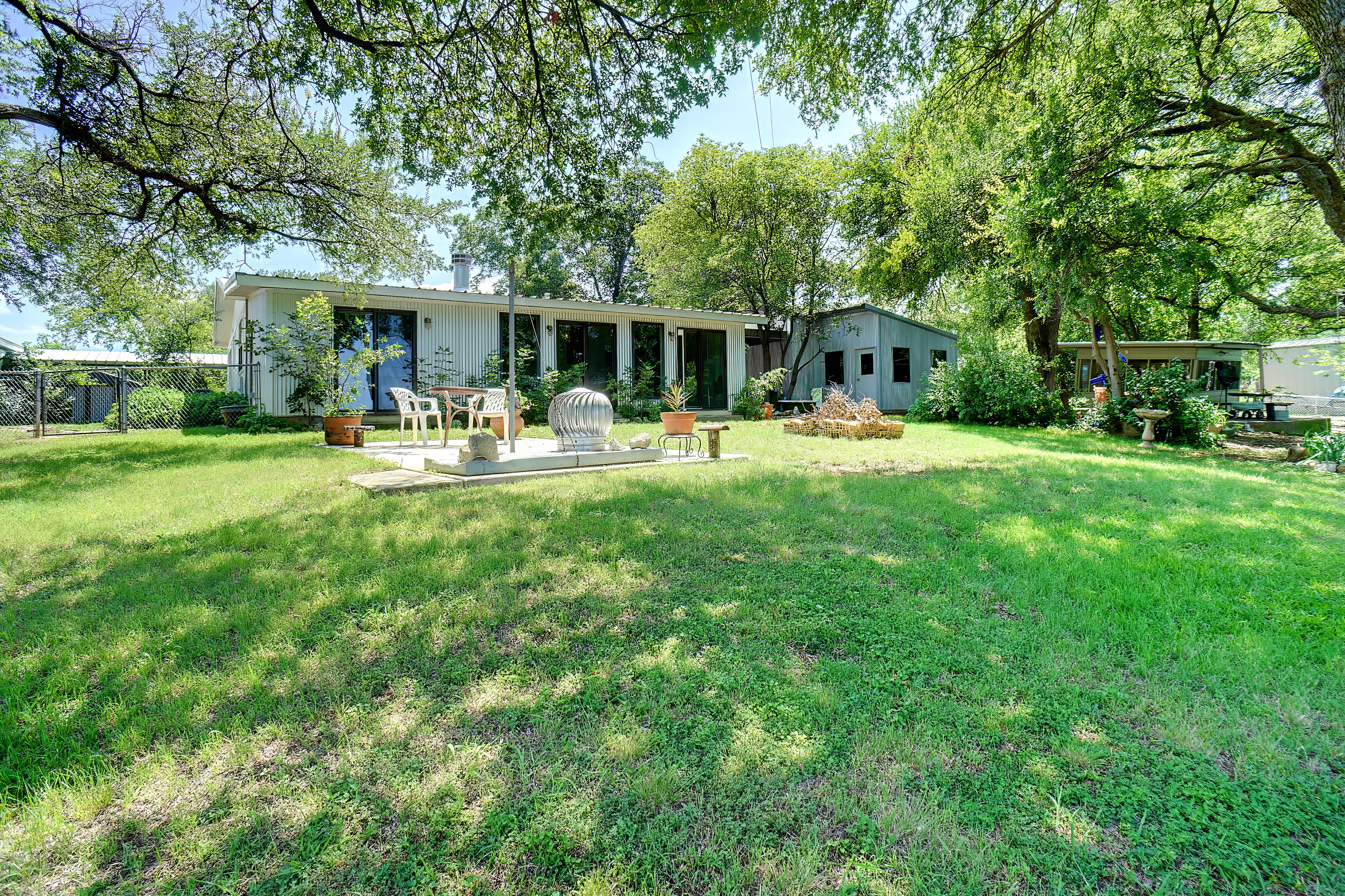 Lake Bridgeport, Texas, 76426, United States, 3 Bedrooms Bedrooms, ,3 BathroomsBathrooms,Residential,For Sale,1989947