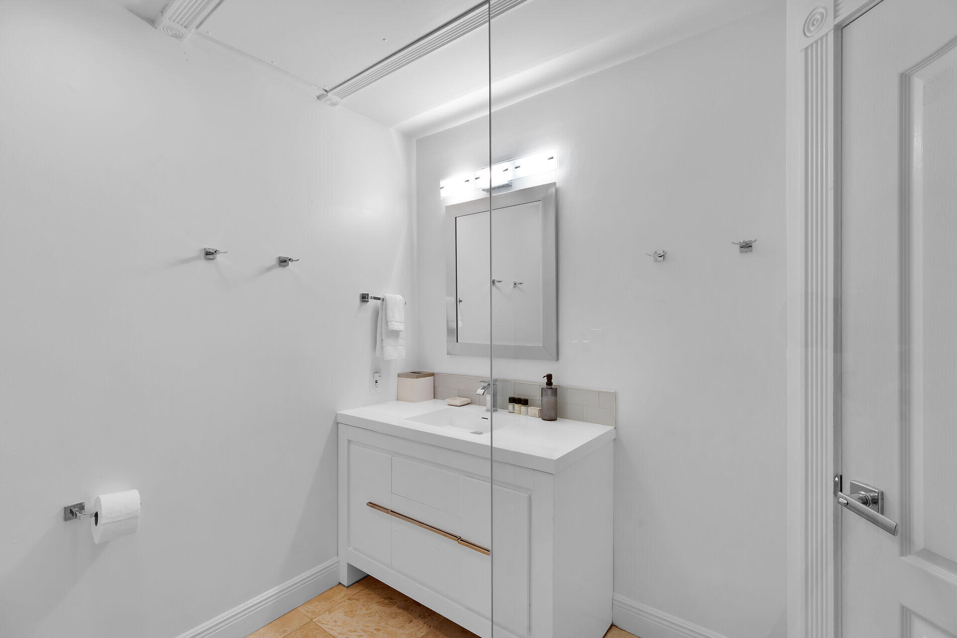 Key Colony, Florida, 33051, United States, 5 Bedrooms Bedrooms, ,3 BathroomsBathrooms,Residential,For Sale,2002039